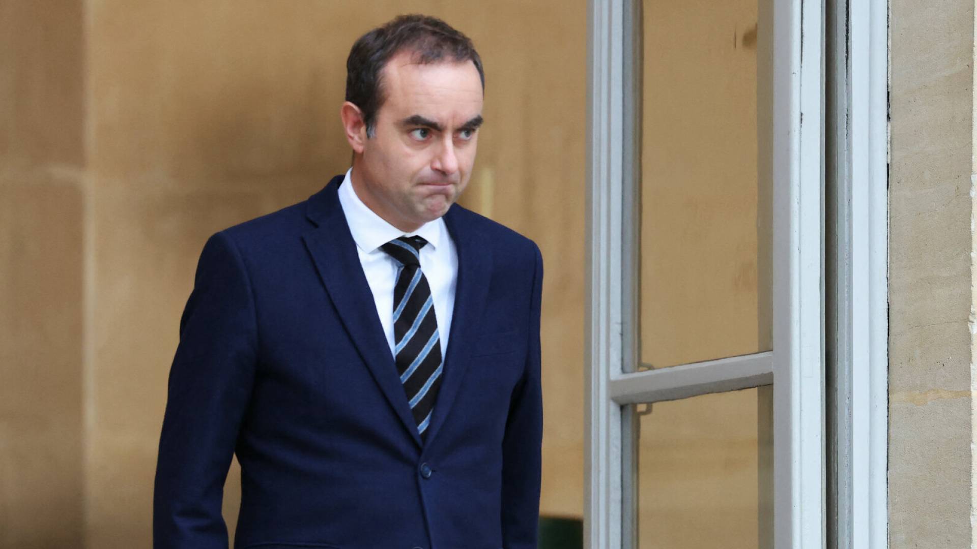 رئيس وزراء فرنسا لوكورنو