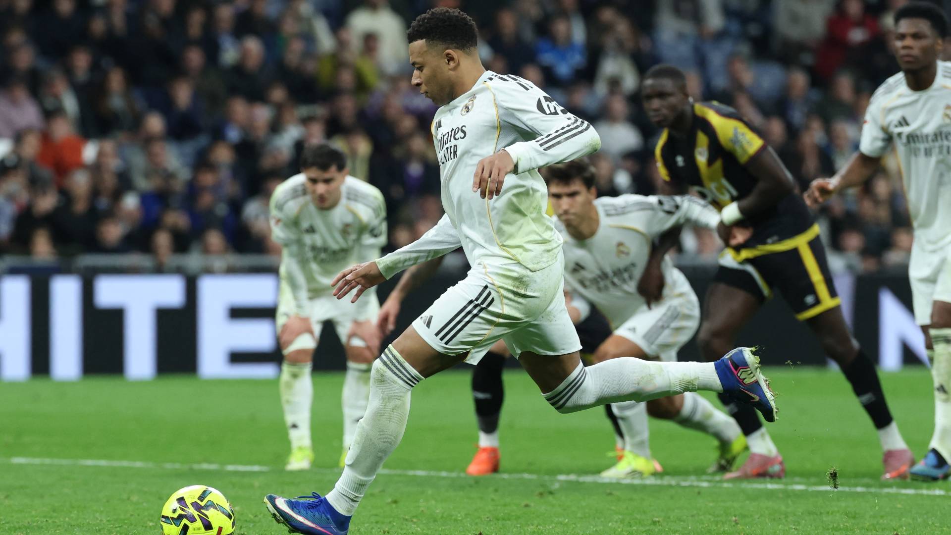 مبابي يسجل هدف سابق