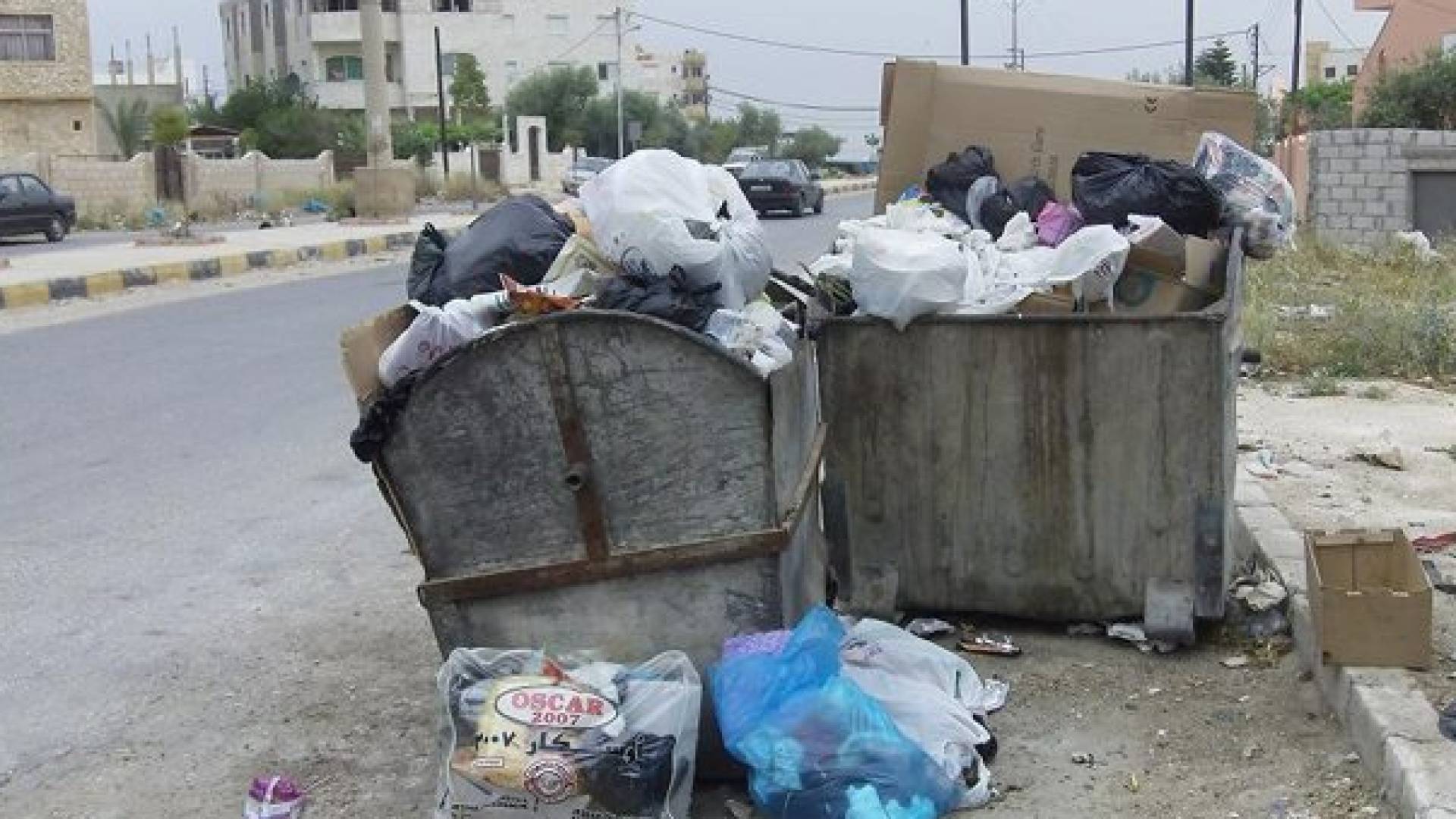 إلقاء القمامة على الطرقات