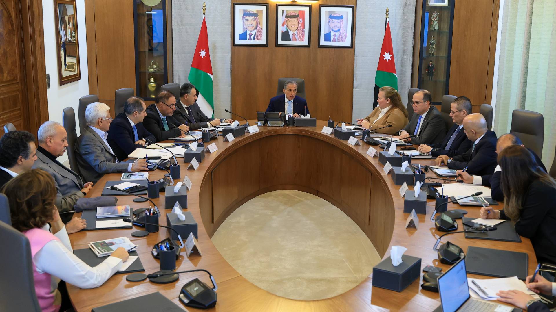 ترأس رئيس الوزراء الدكتور جعفر حسان اجتماعا لمجلس الاستثمار