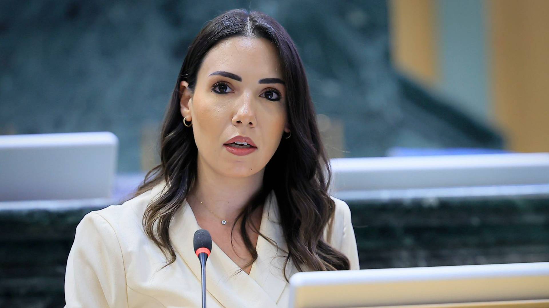 النائب رند الخزوز