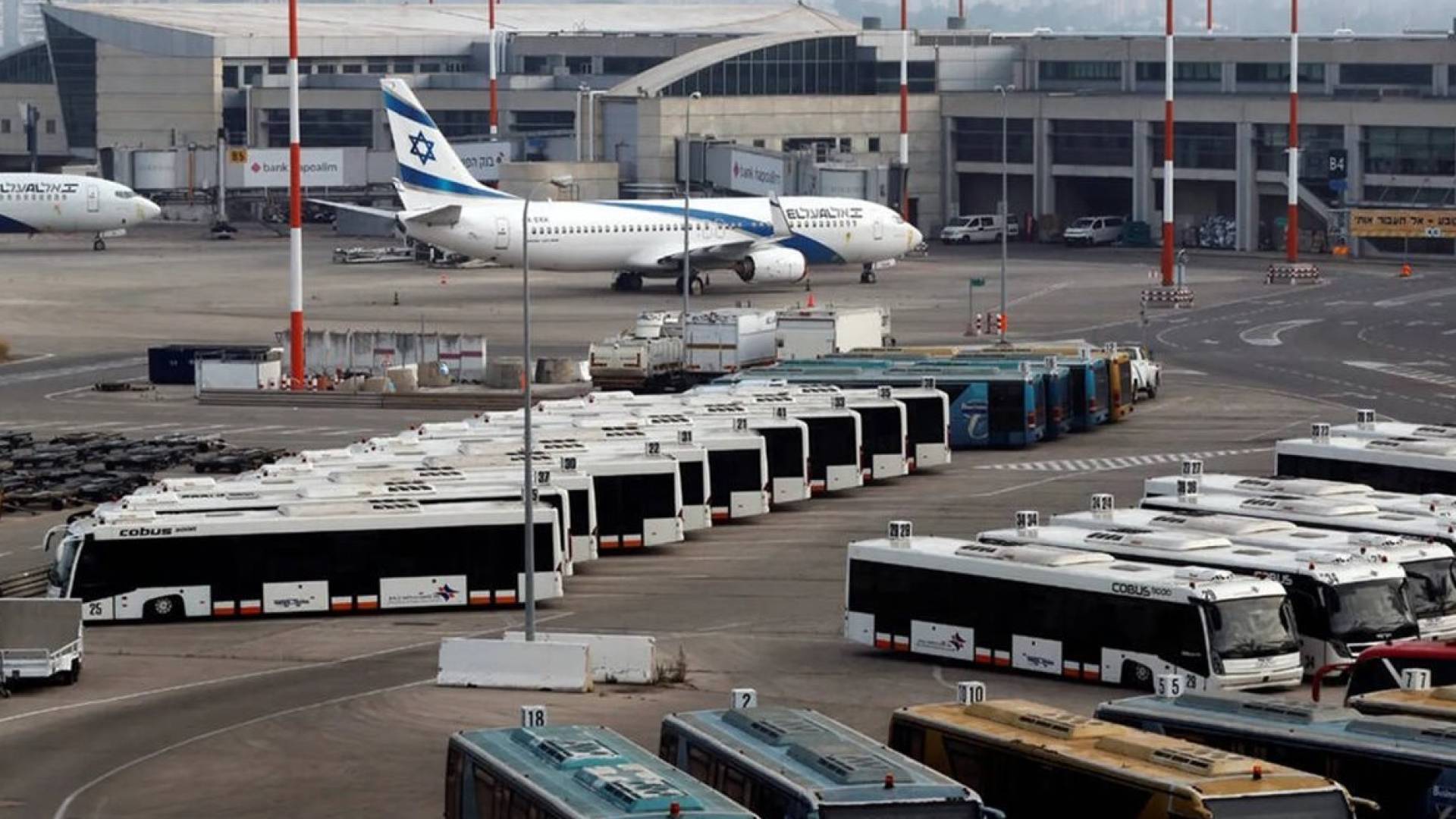 مطار "بن غوريون" التابع لسلطات الاحتلال.