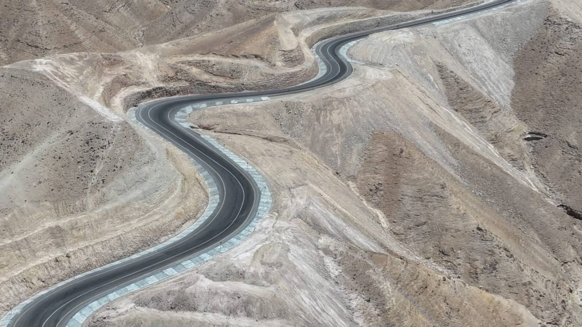 إنهاء أعمال العطاءات الخاصة بتنفيذ طريق صرفا – الأغوار.