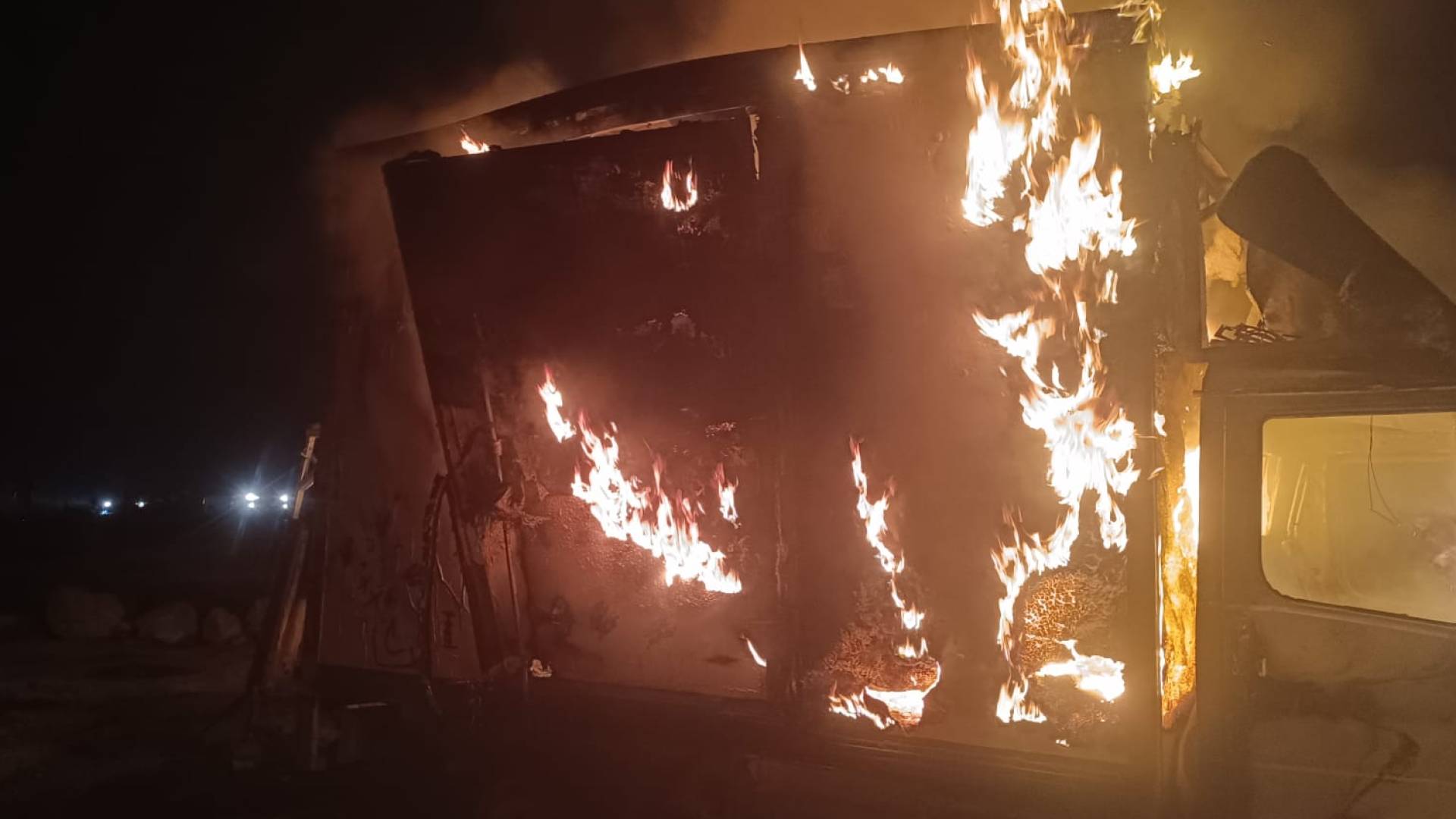 مركبة محترقة