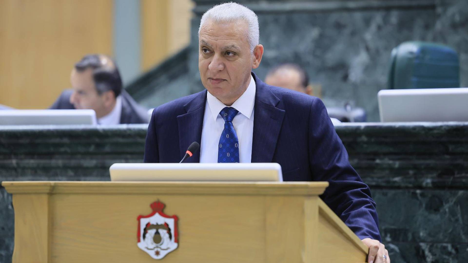 النائب حسين العموش