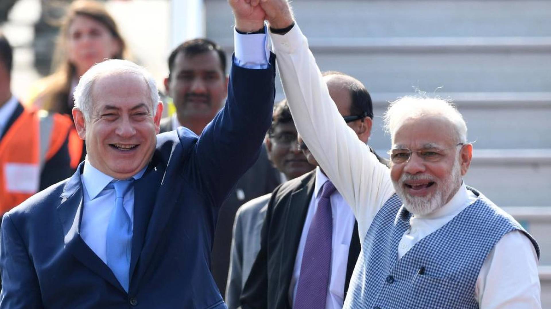 رئيس وزراء الاحتلال بنيامين نتنياهو والرئيس الهندي مودي