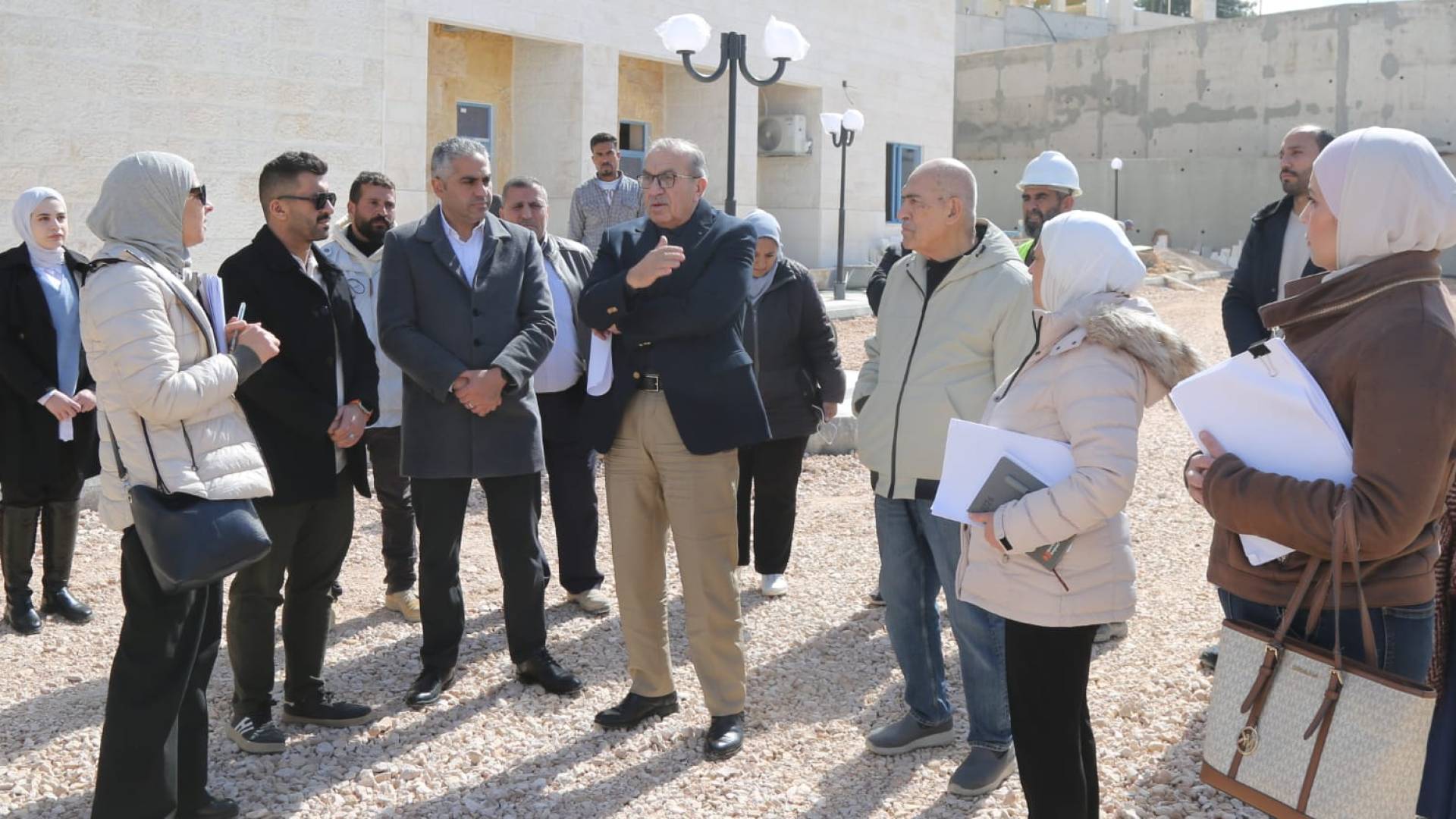 وزير الأشغال العامة والإسكان المهندس ماهر أبو السمن