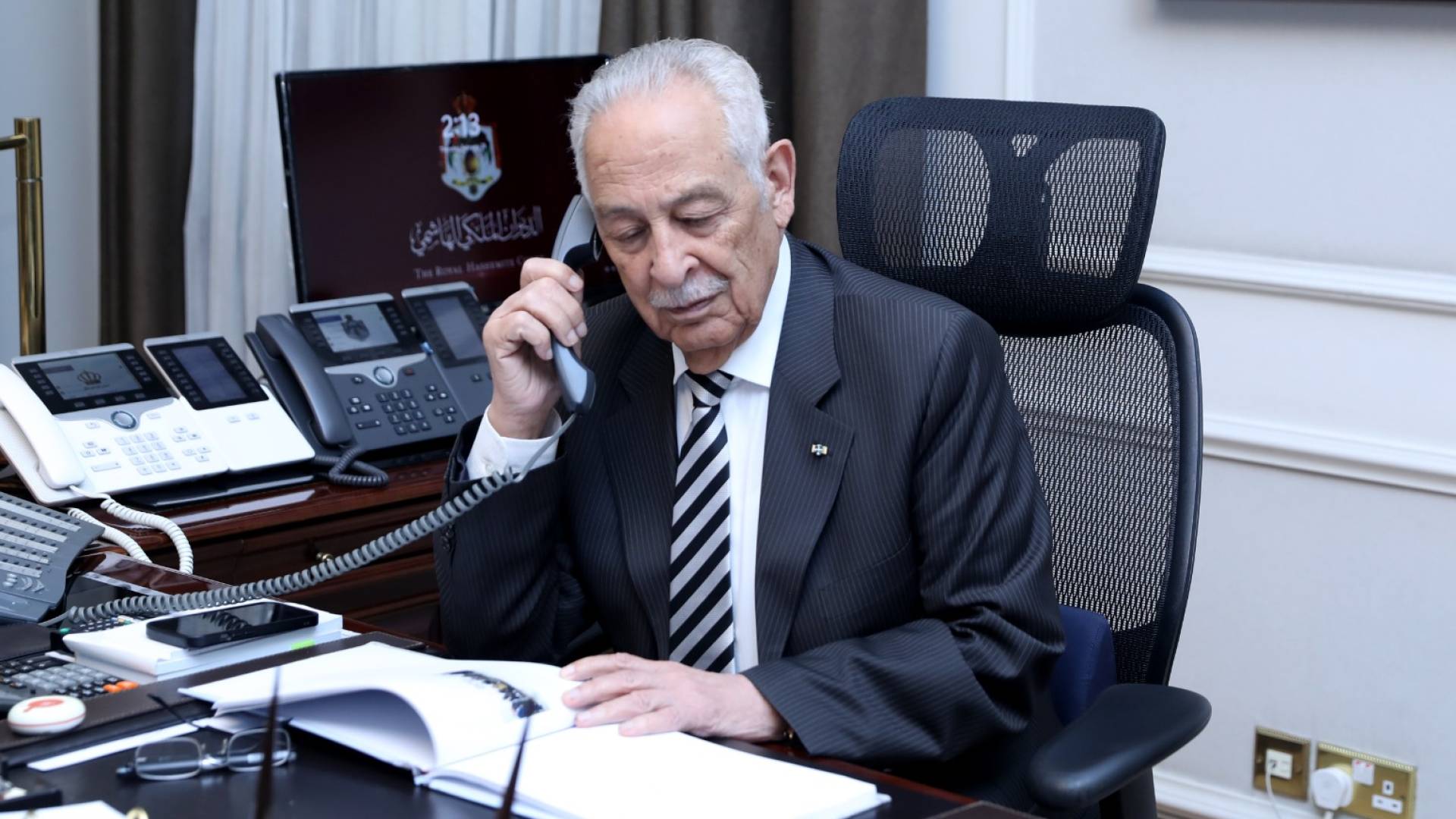 رئيس الديوان الملكي الهاشمي، يوسف حسن العيسوي