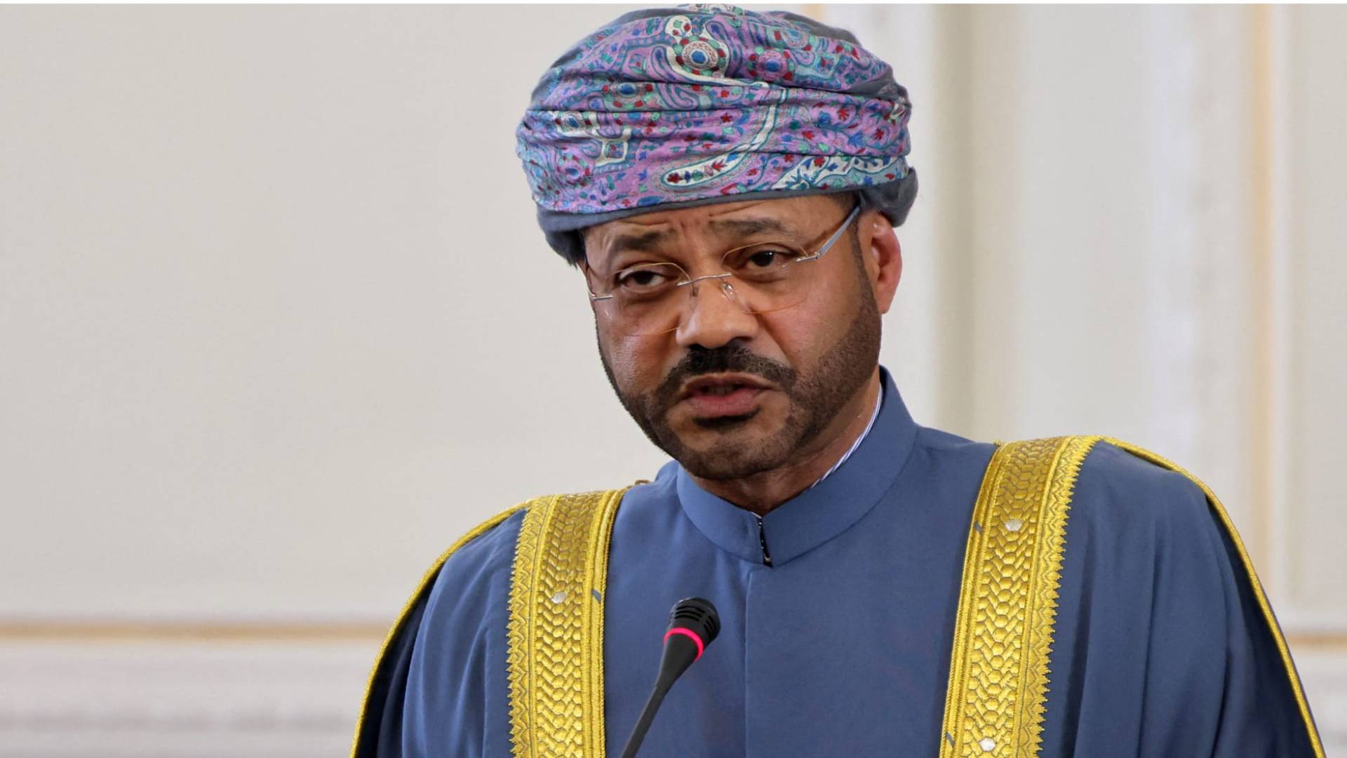 وزير الخارجية العماني