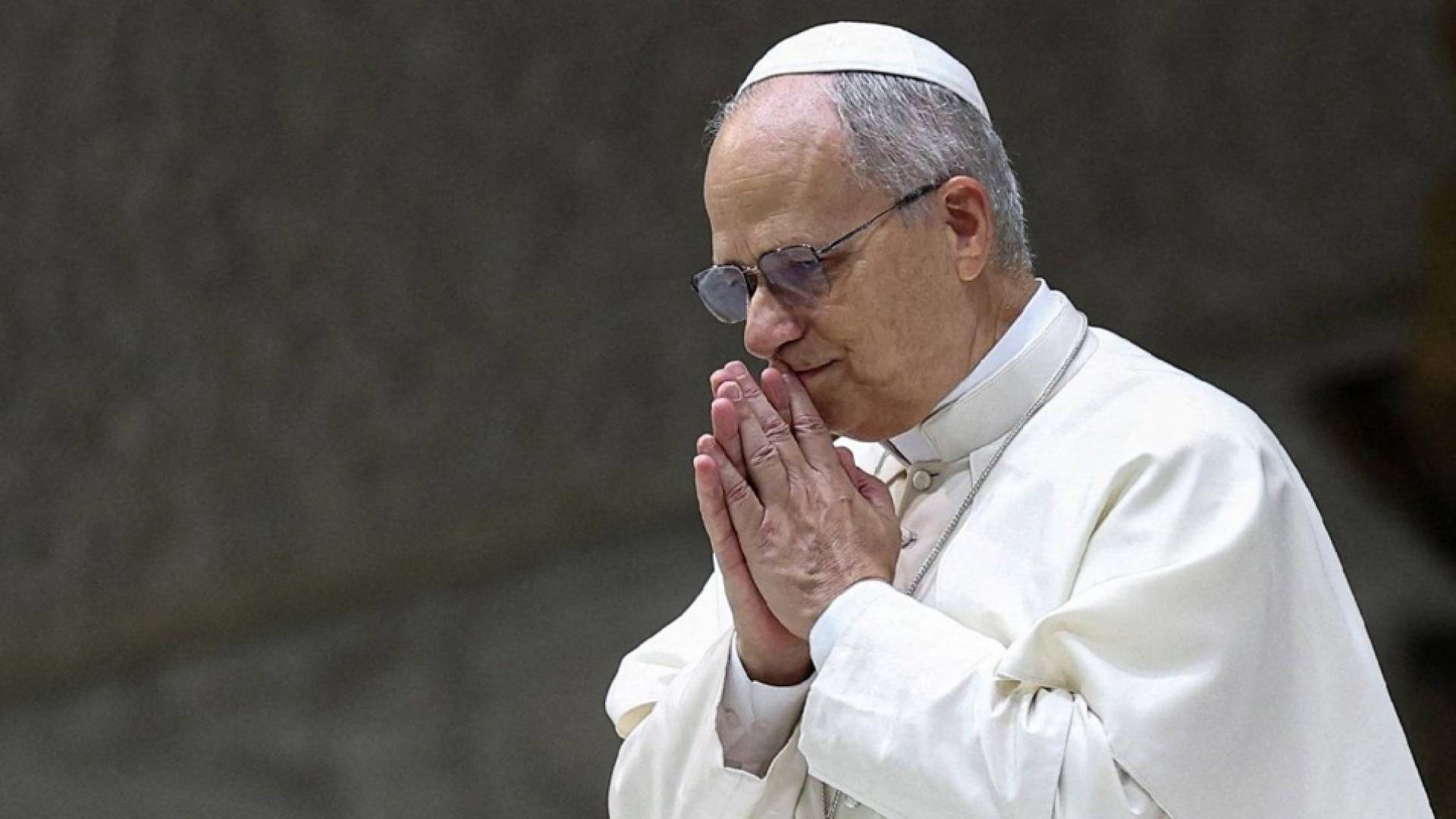 البابا لاوون الرابع عشر