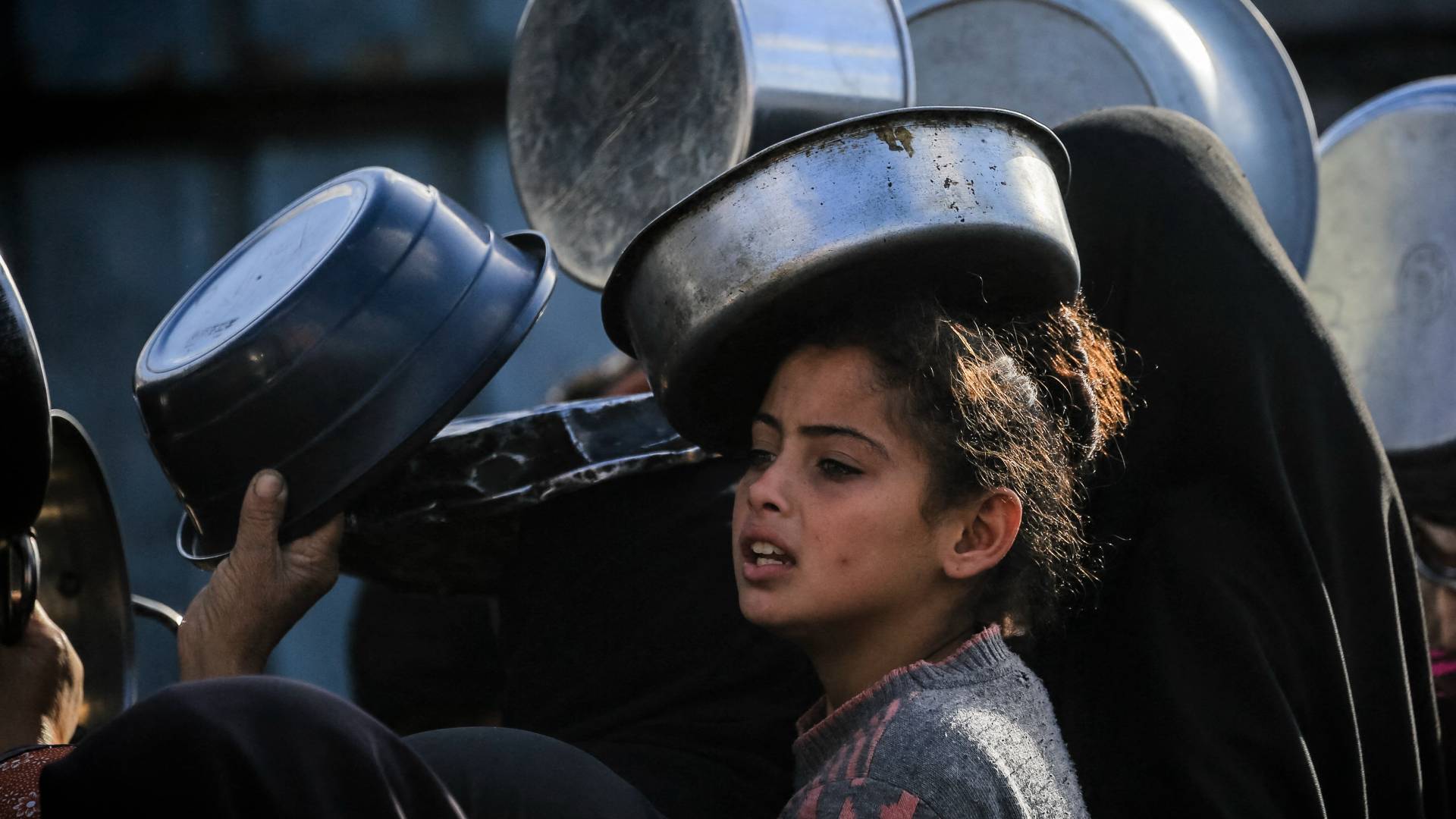 معاناة أهالي قطاع غزة