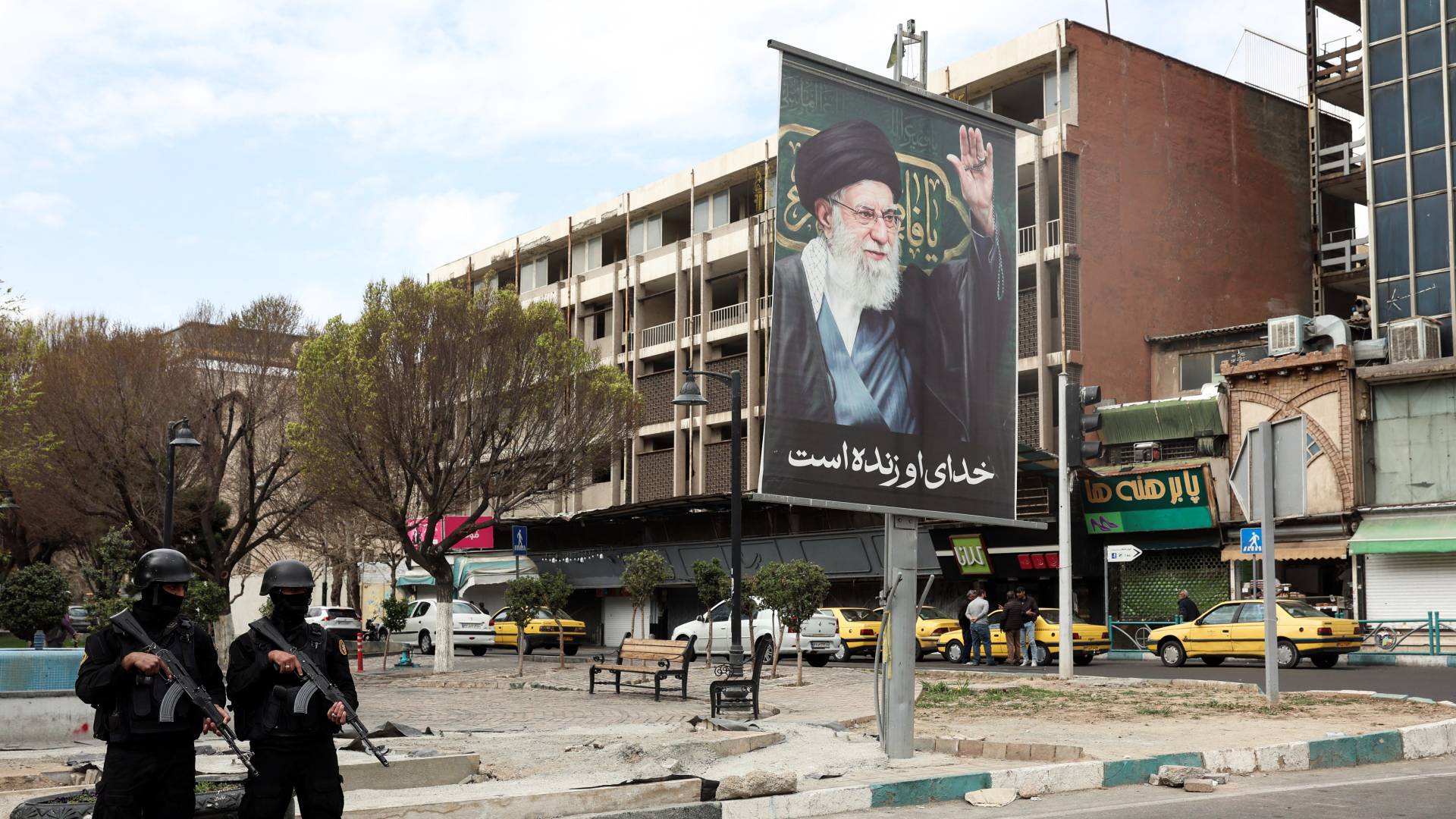 المرشد الأعلى في إيران علي خامنئي