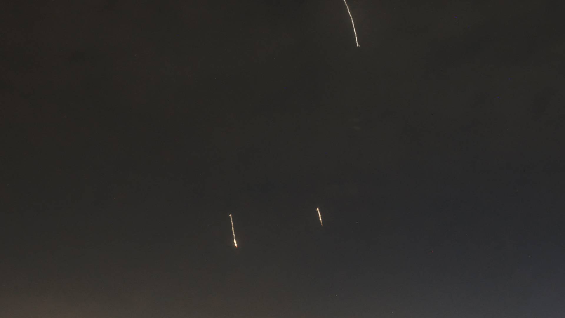 صواريخ إيرانية في الأجواء القطري