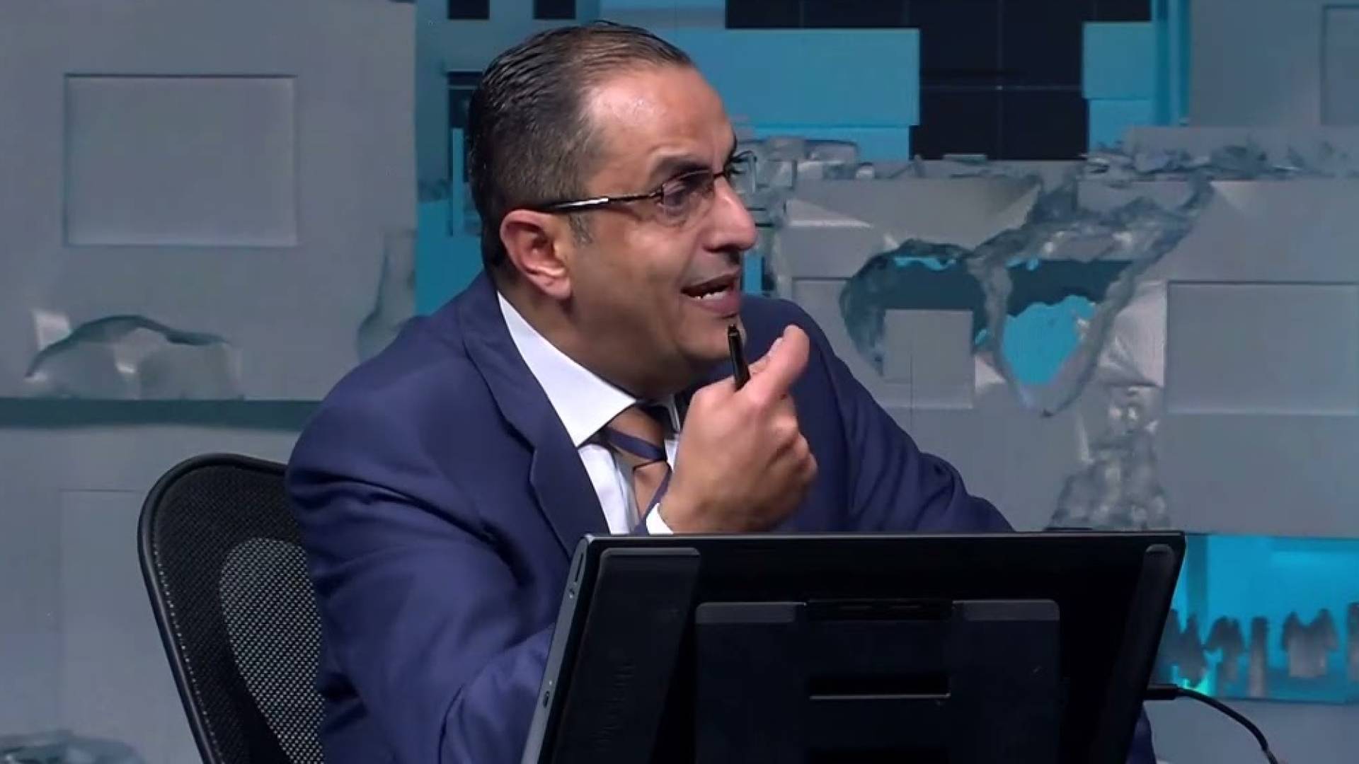 الخبير العسكري نضال أبو زيد