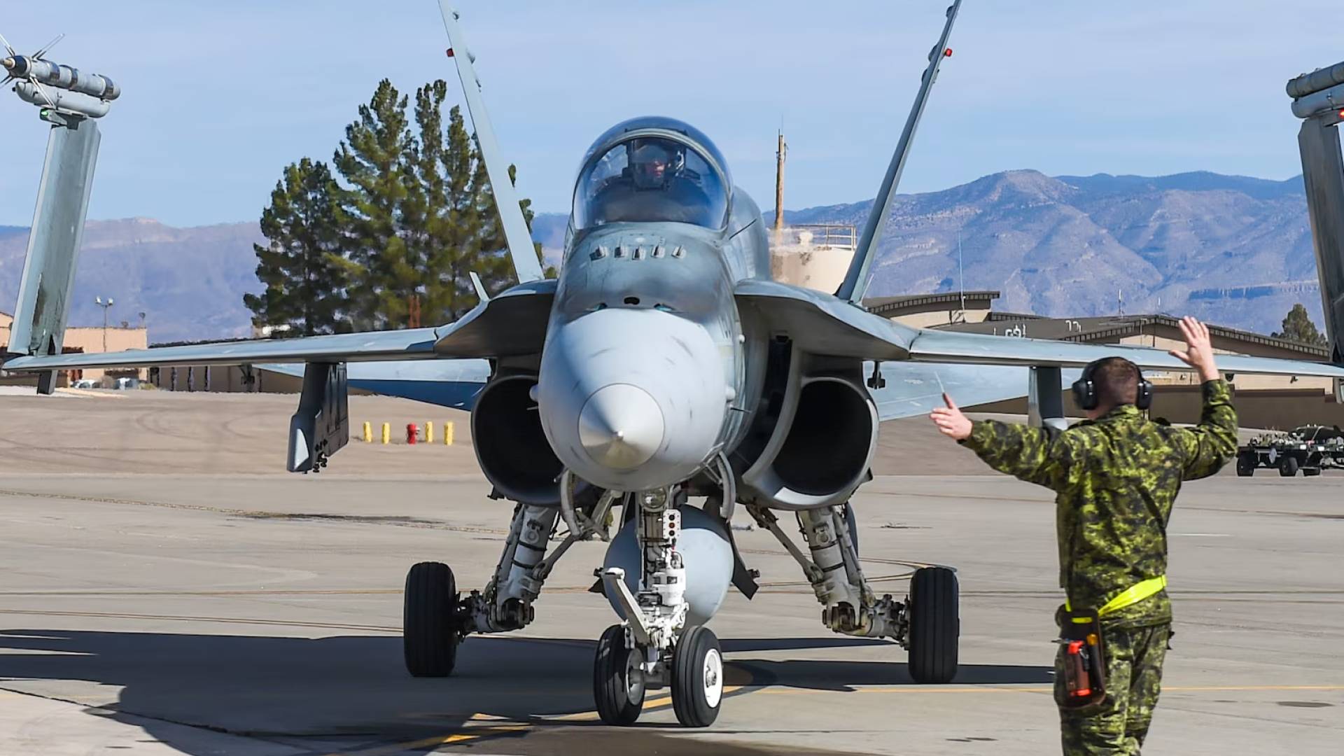 طائرة حربية كندية