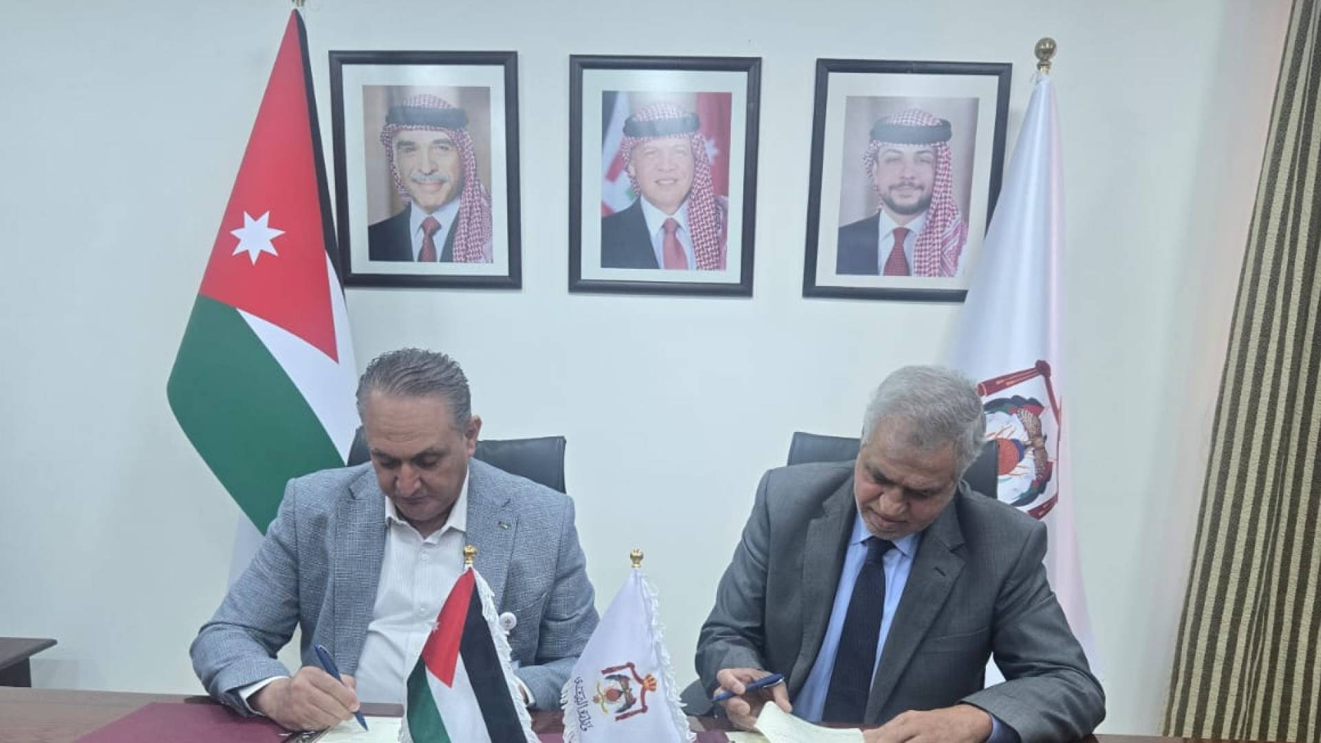 "الطيران المدني" و"البيئة" يوقعان اتفاقية