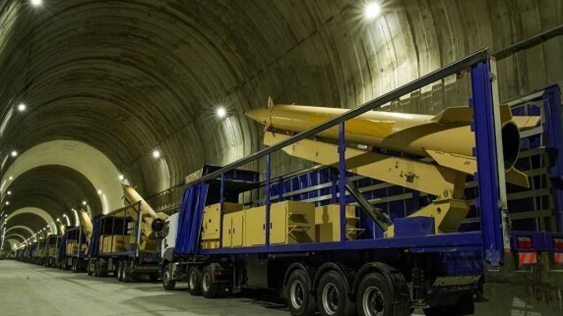 صواريخ إيرانية تحت الأرض