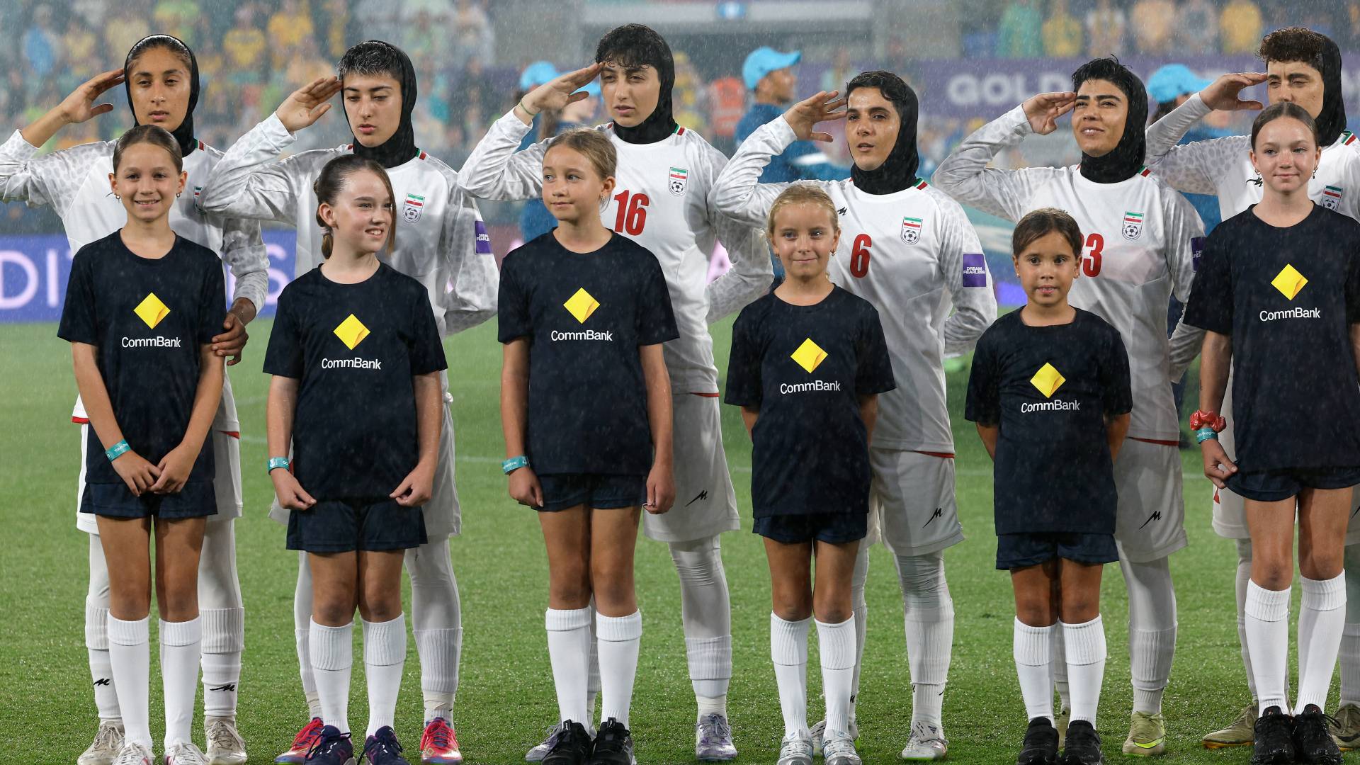 لاعبات المنتخب الإيراني للسيدات