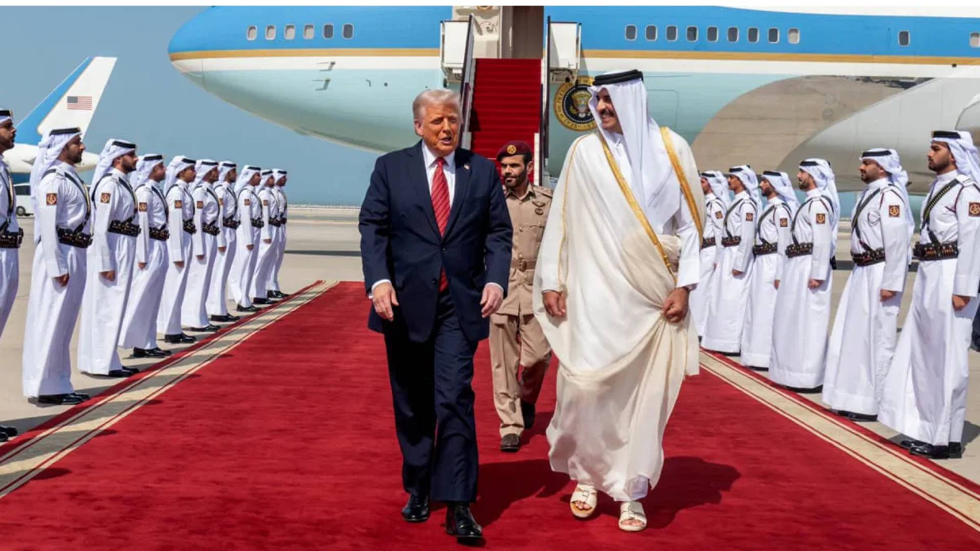 أمير دولة قطر تميم بن حمد آل ثاني والرئيس الأمريكي دونالد ترمب