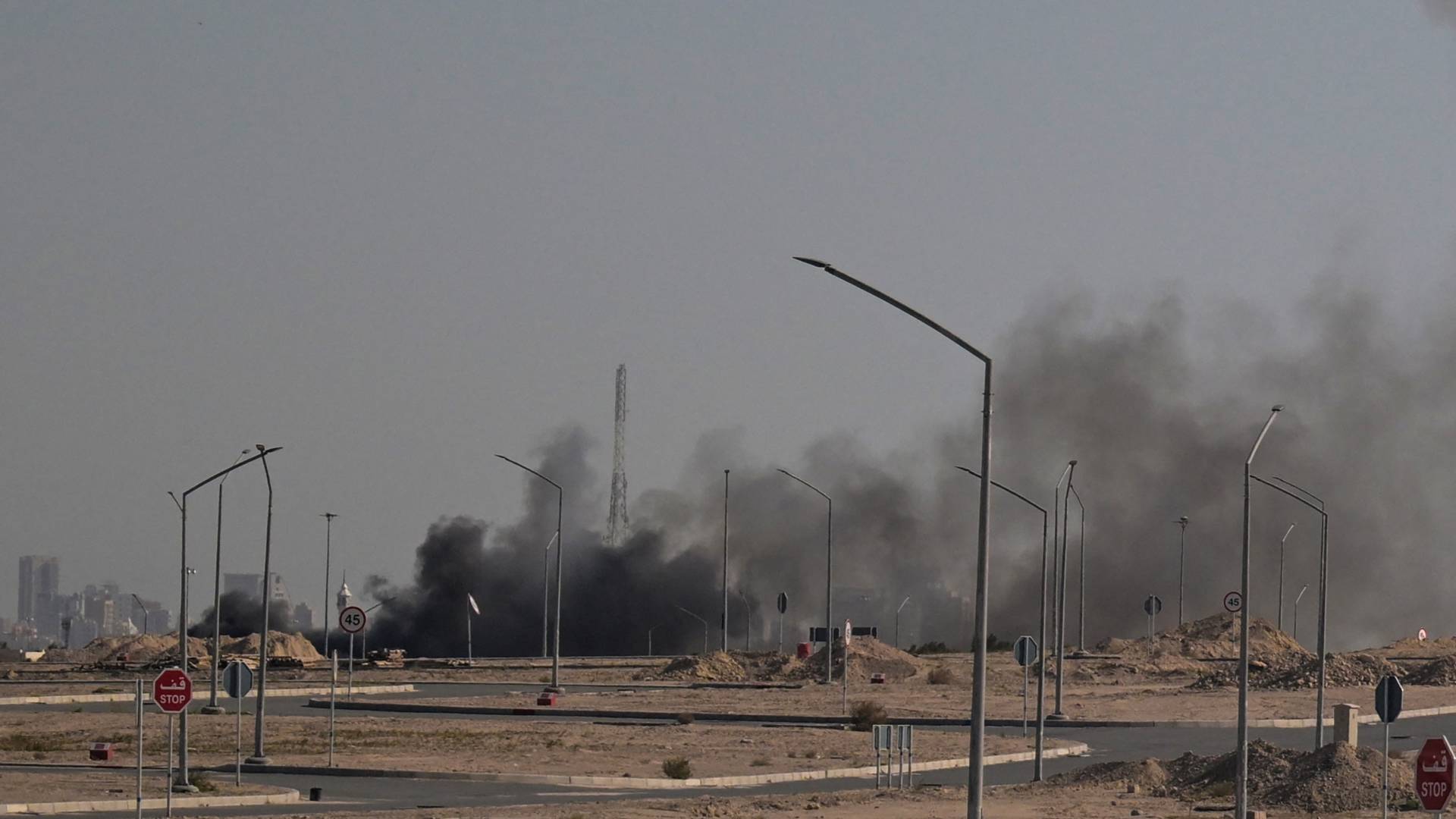 غارة جوية إيرانية بمدينة الكويت