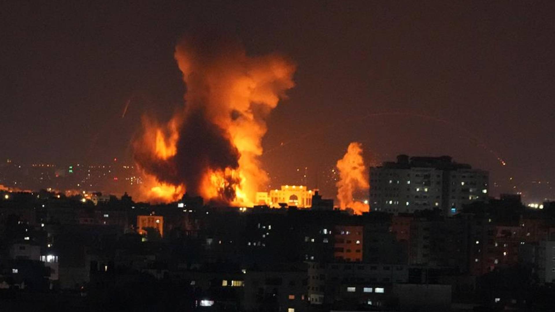 قصف مدفعي في قطاع غزة