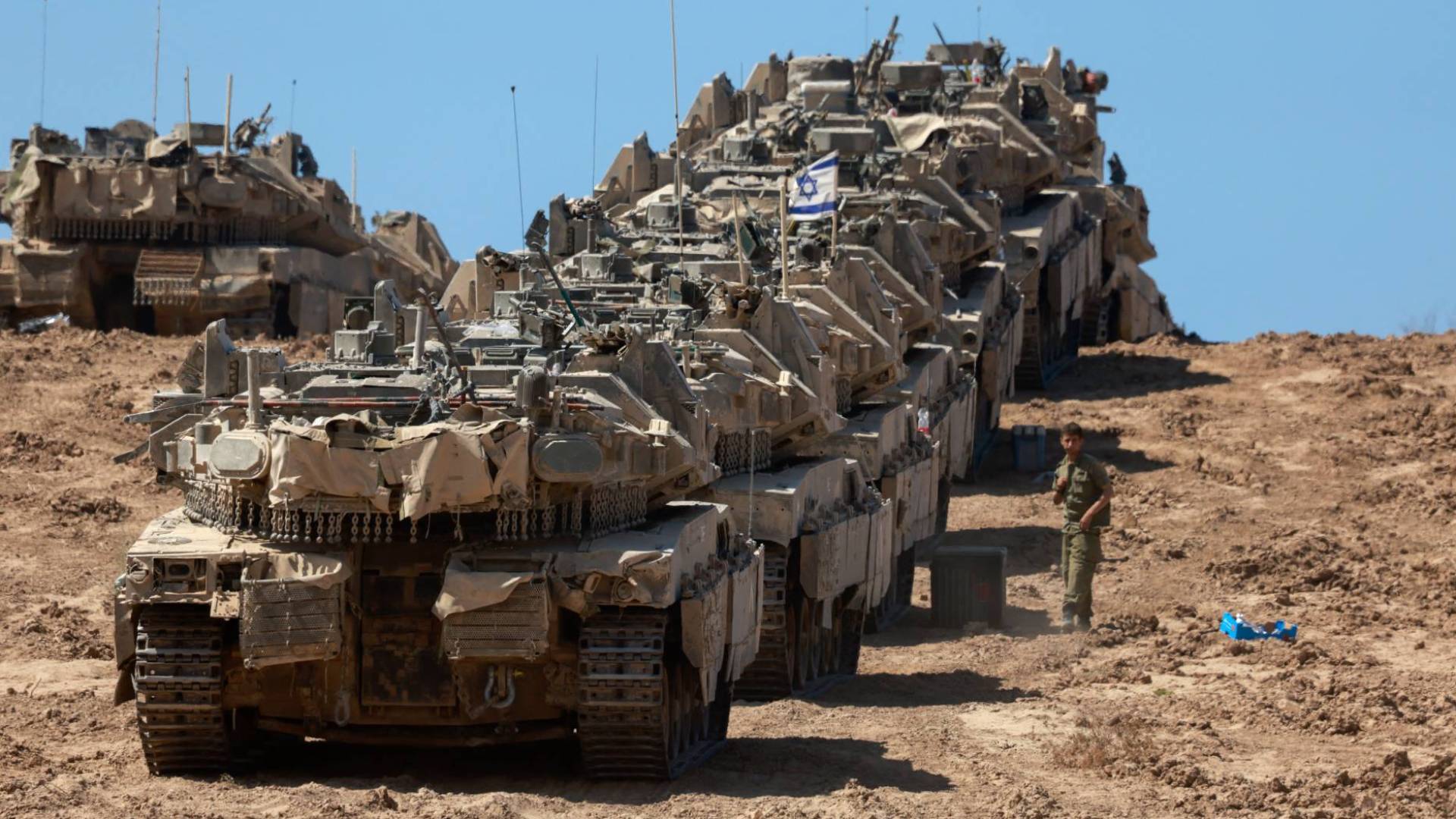 دبابات الاحتلال العسكرية