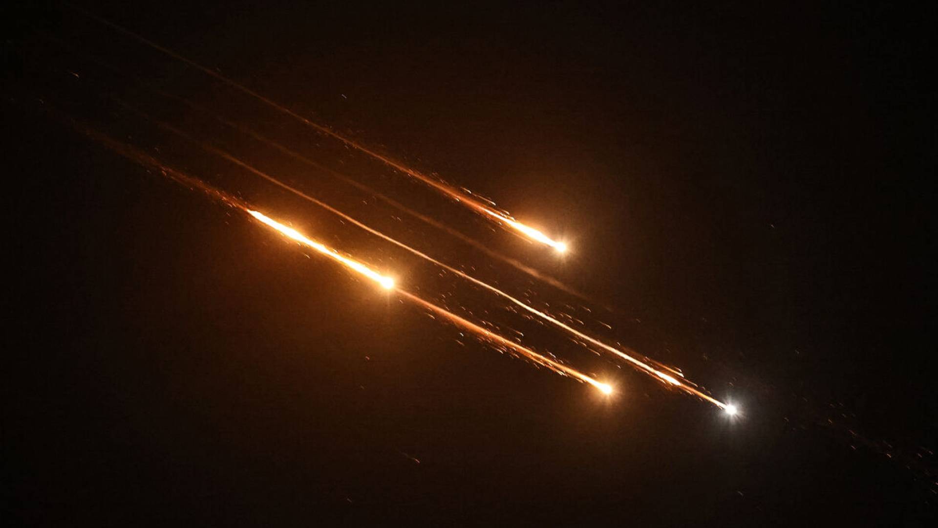 القصف على طهران