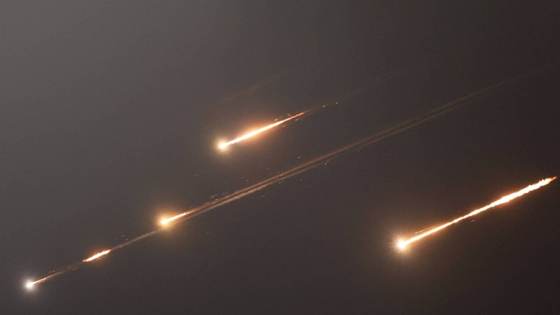 رشقة صواريخ