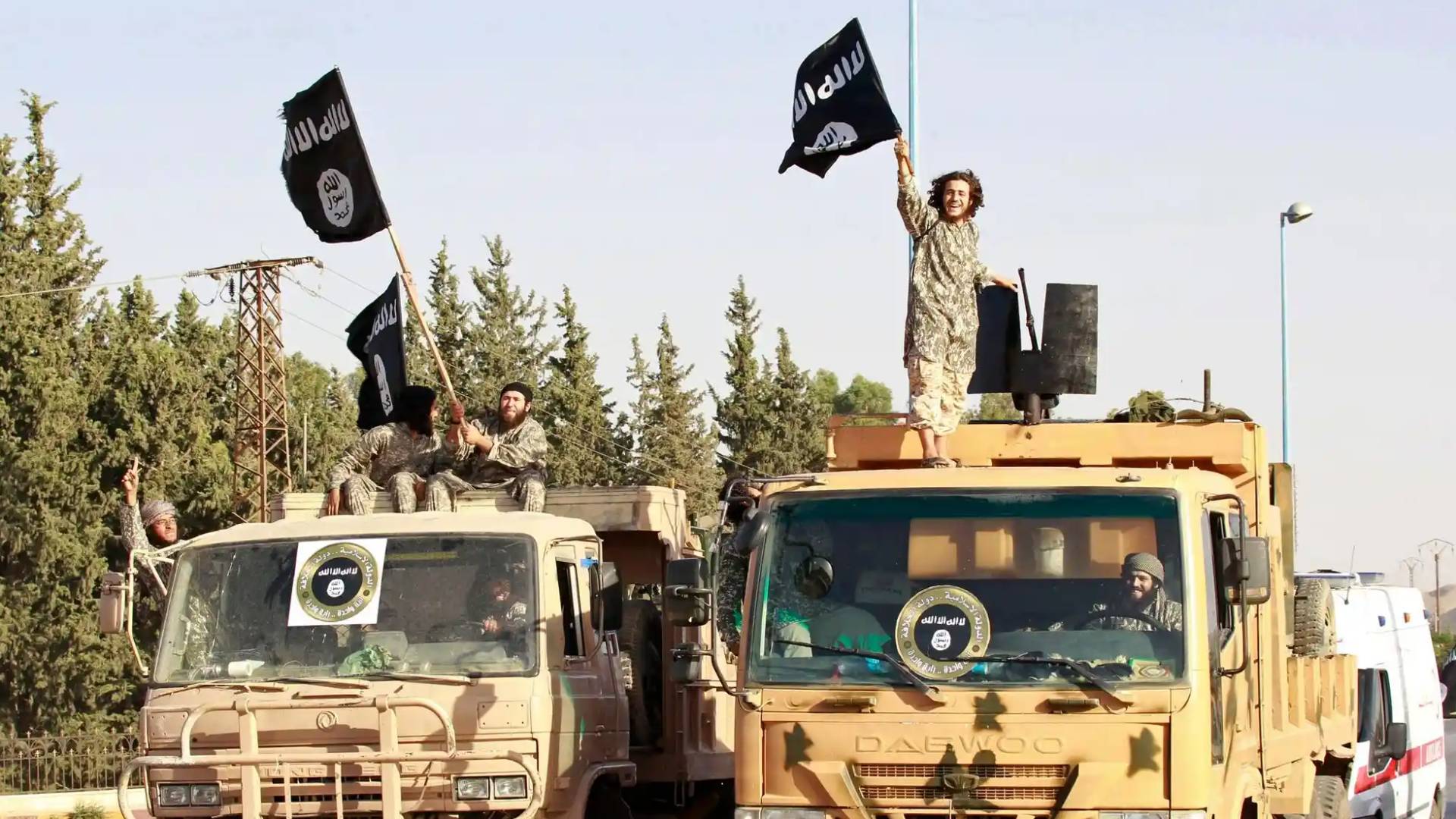 أفراد من عصابة داعش الإرهابية