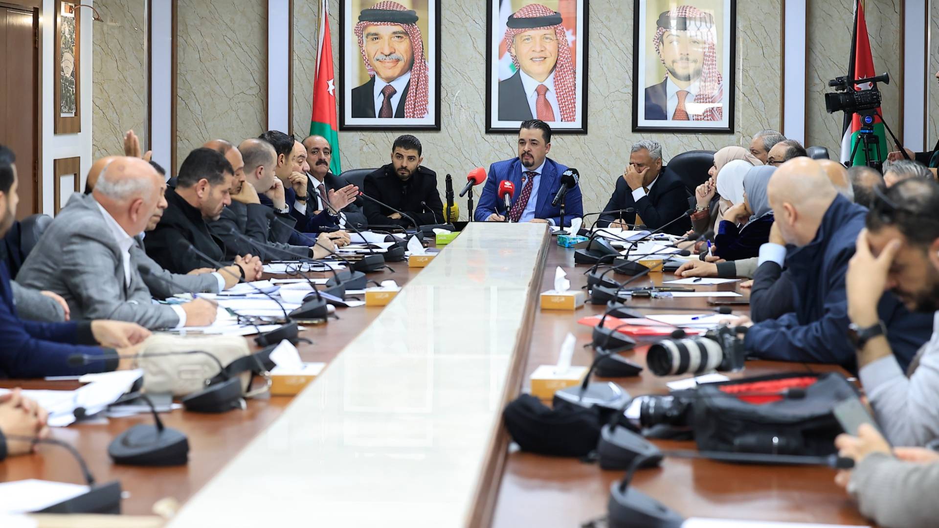 "العمل النيابية" تلتقي نقابة الصيادلة ضمن حواراتها حول قانون الضمان الاجتماعي