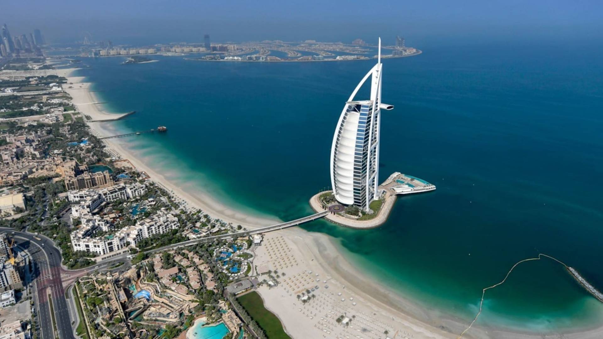 حكومة دبي تنفي شائعات فرض قيود على خروج رؤوس الأموال الأجنبية