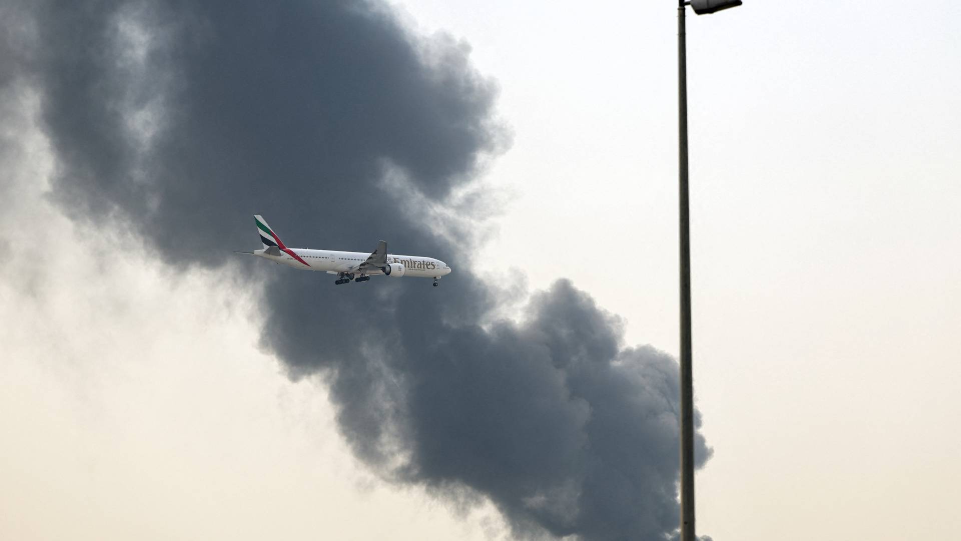 هجوم على الإمارات