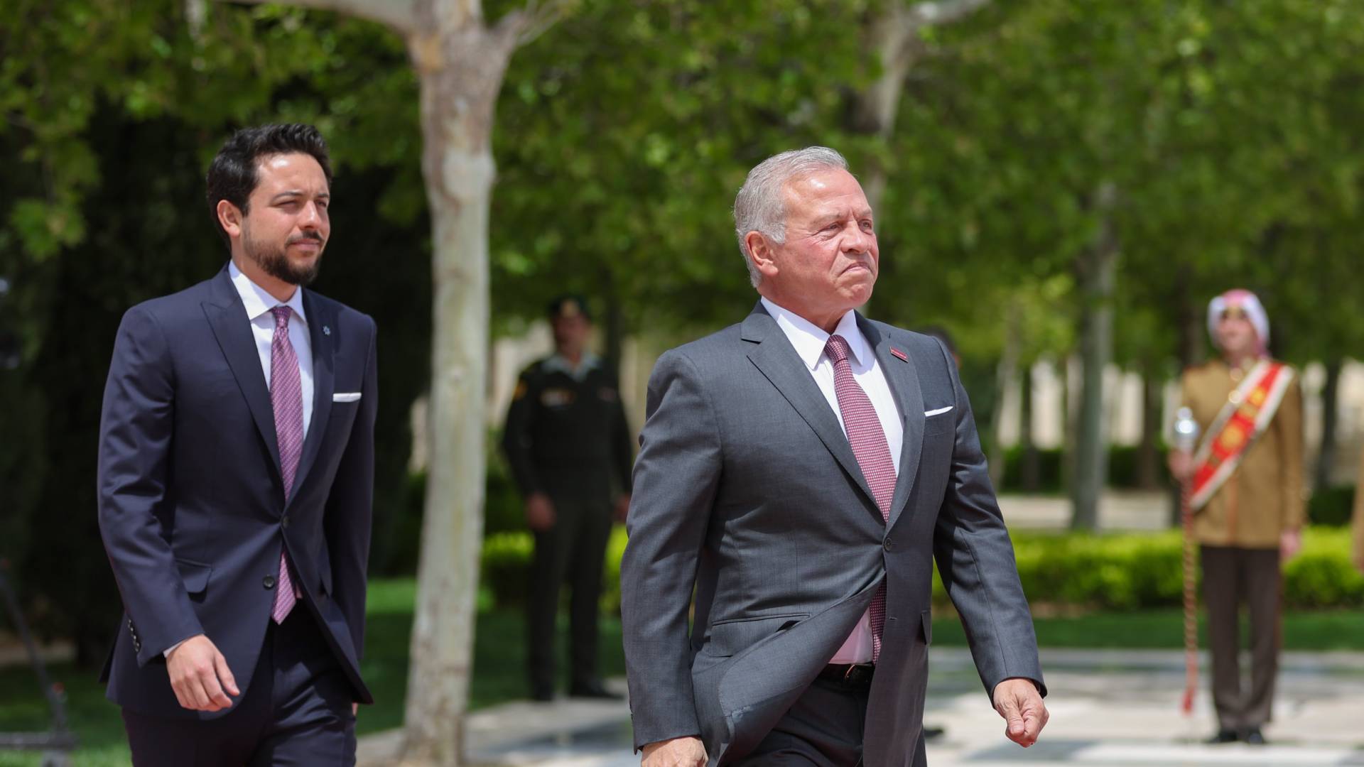 الملك عبدالله الثاني وولي العهد الأمير الحسين