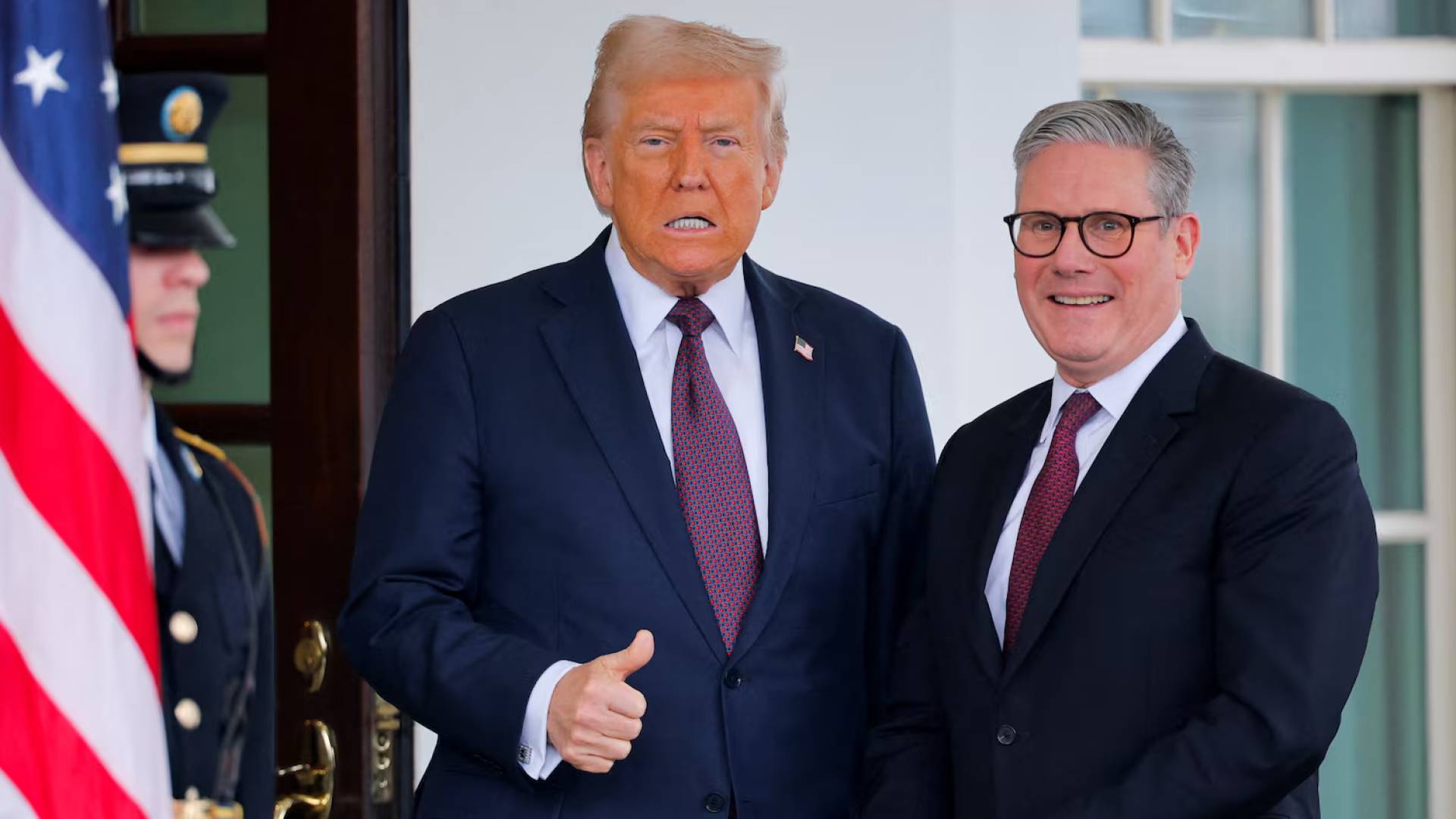 الرئيس الأمريكي دونالد ترمب ورئيس وزراء بريطانيا كير ستارمر