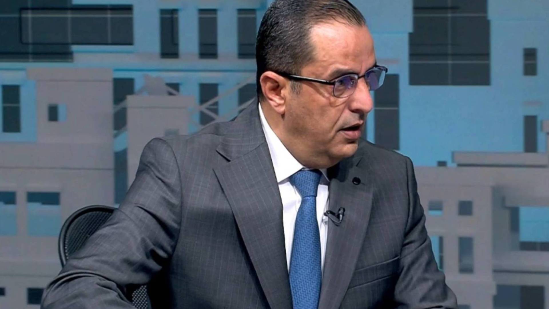 الخبير الاستراتيجي و العسكري نضال ابو زيد