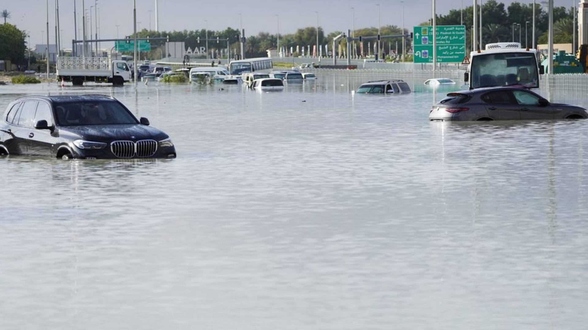 الأمطار في الإمارات
