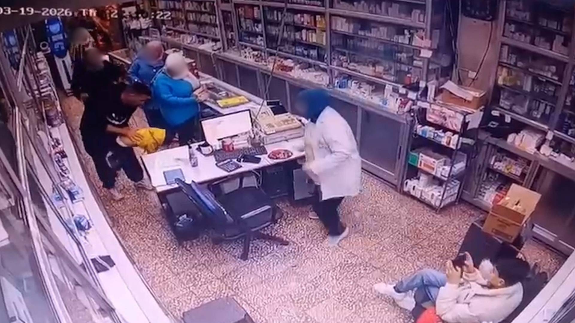 طفلة تعرضت للاختناق في سوق الزرقاء