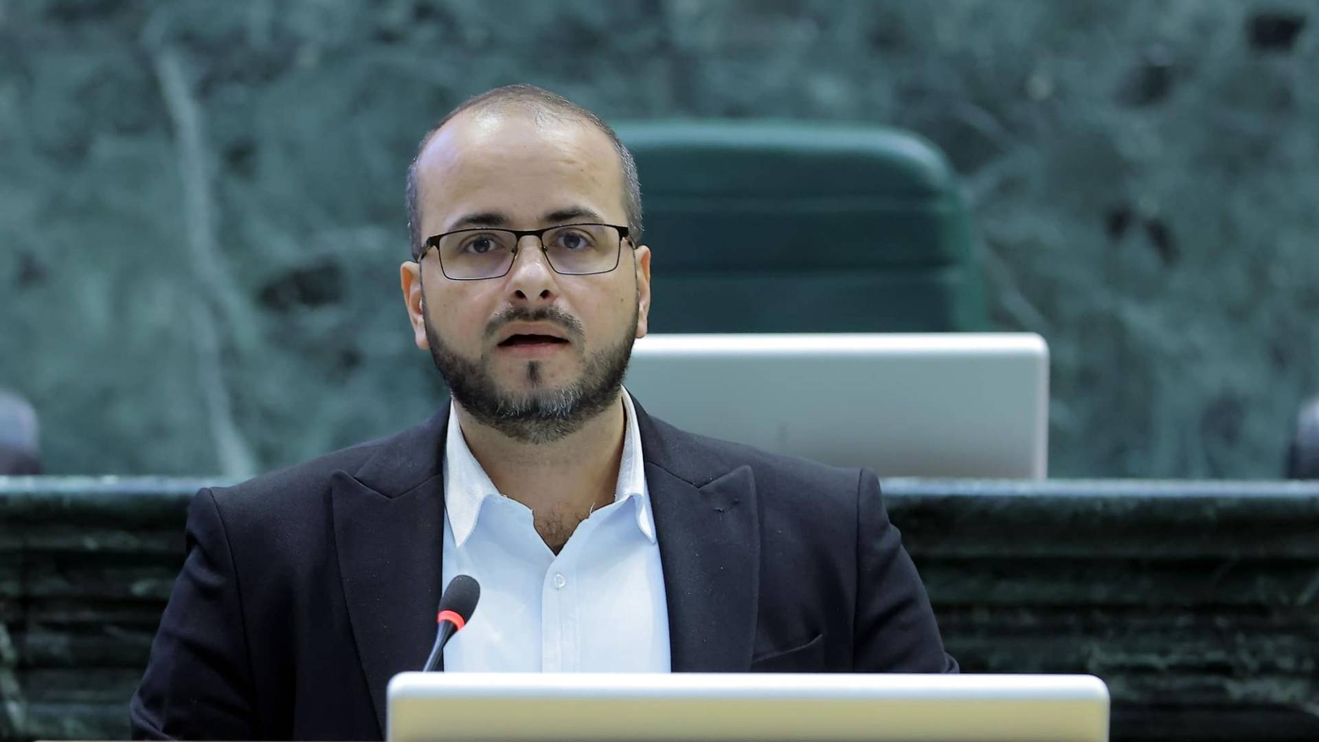 النائب حسن الرياطي