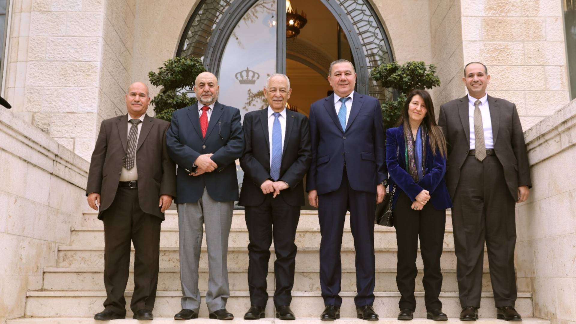 خلال لقائه فعاليات أكاديمية وشبابية