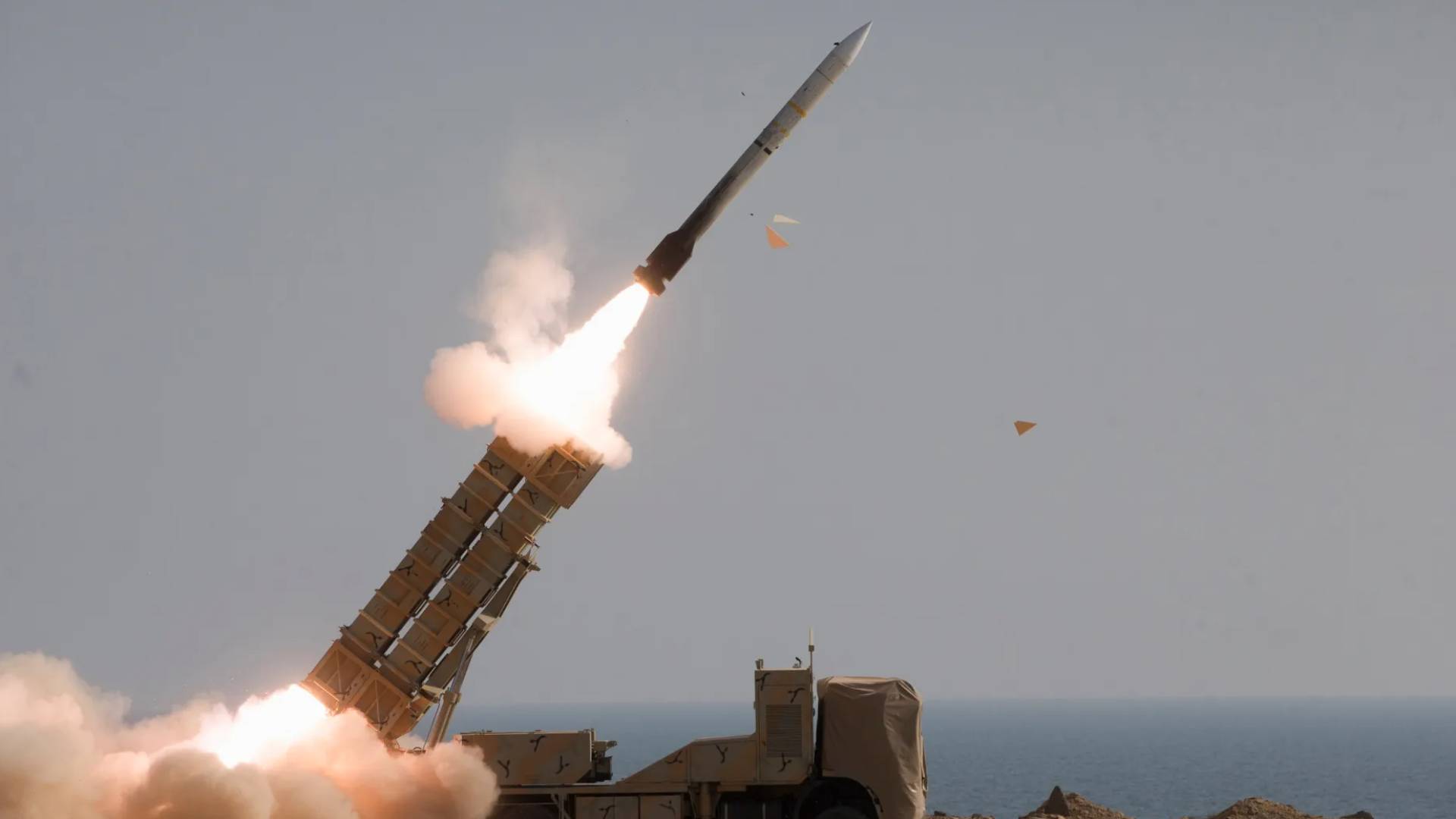 الحرس الثوري الإيراني يعلن تنفيذ الموجة 87 من "الوعد الصادق" ضد أهداف أمريكية و"إسرائيلية"