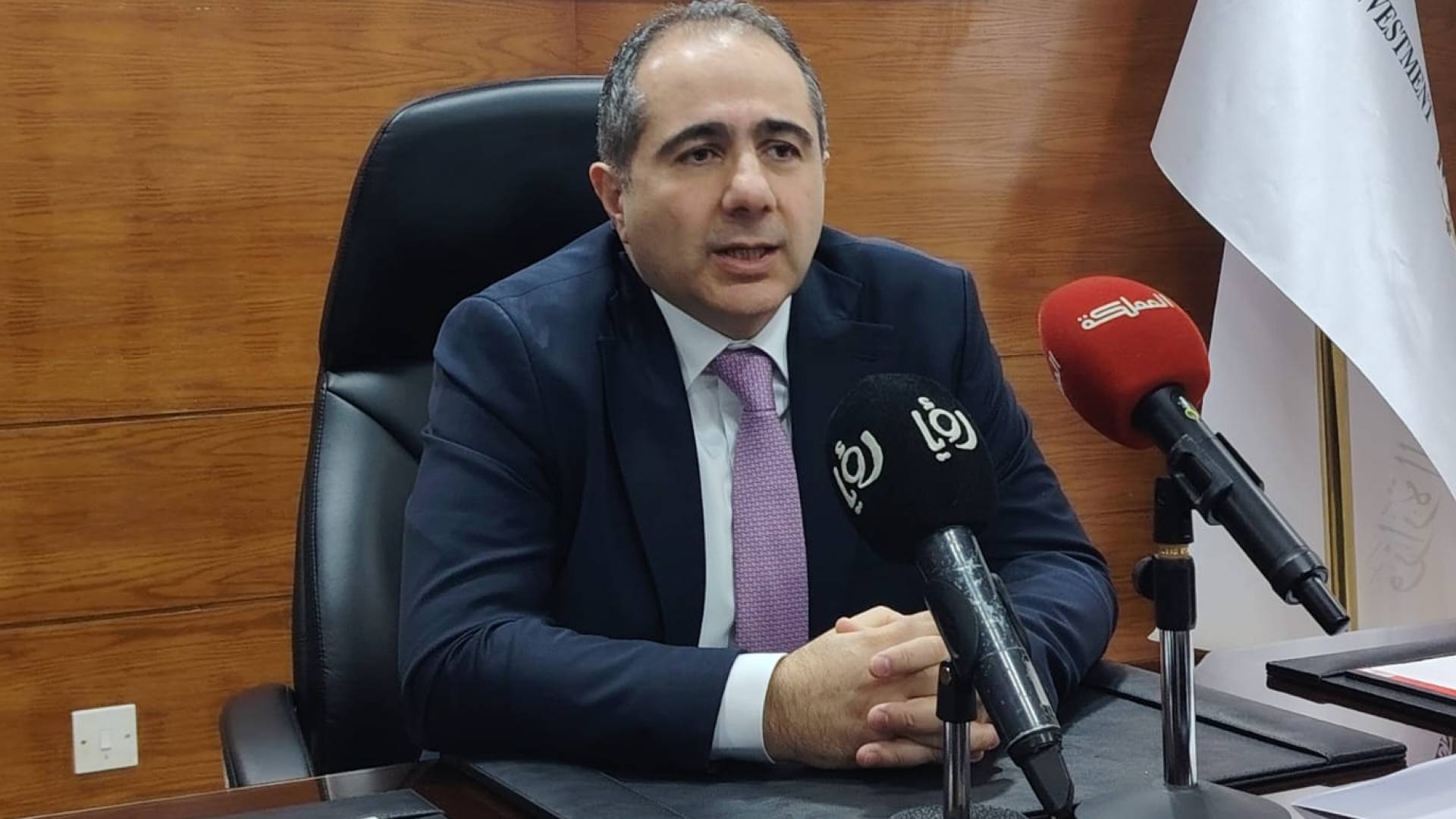 وزير الاستثمار طارق أبو غزالة