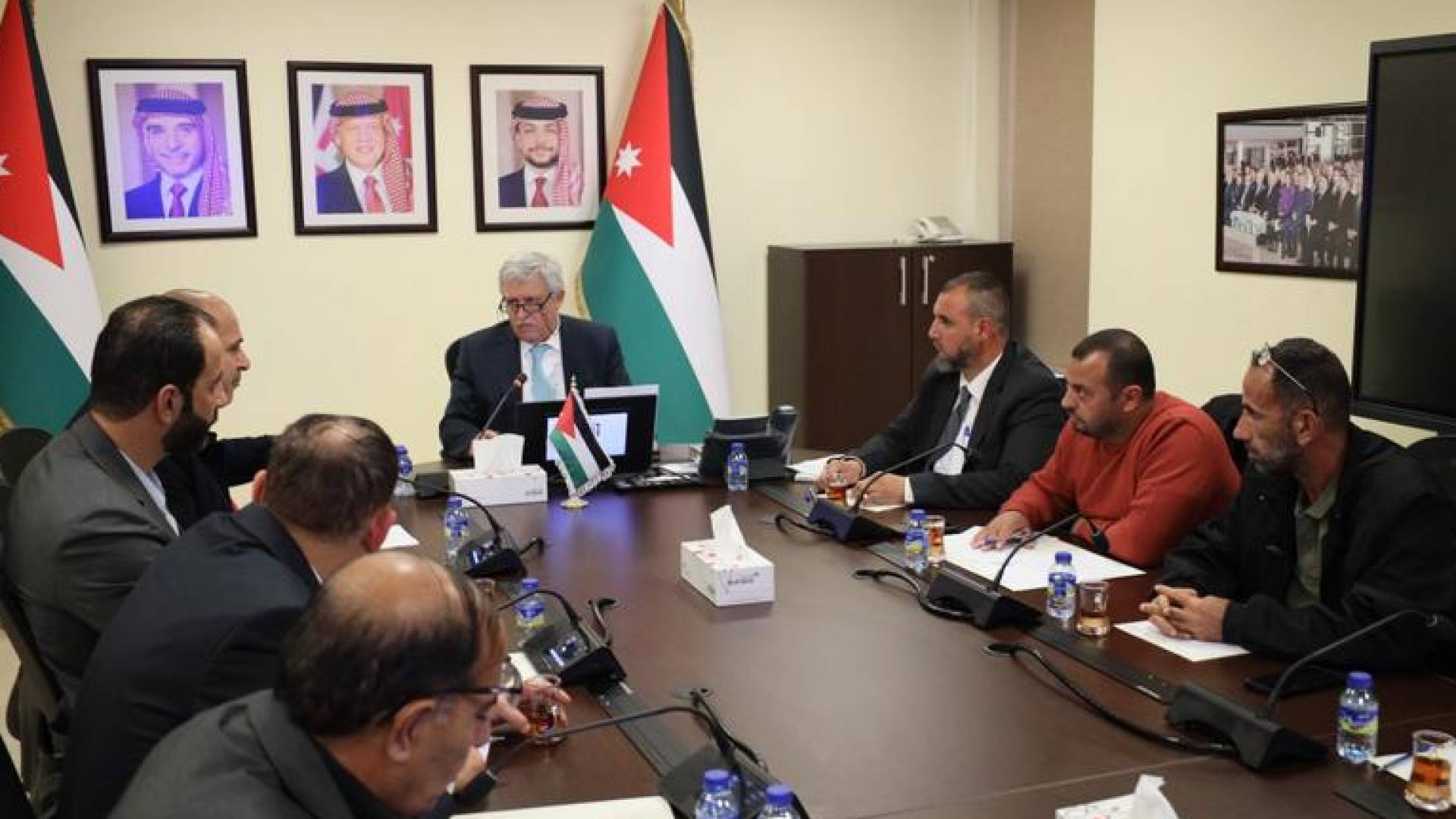 لقاء القطامين مع ممثلي أصحاب الشاحنات