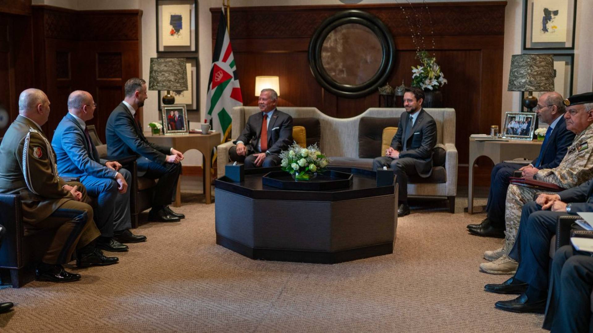 الملك يستقبل نائب رئيس الوزراء ووزير الدفاع الوطني البولندي