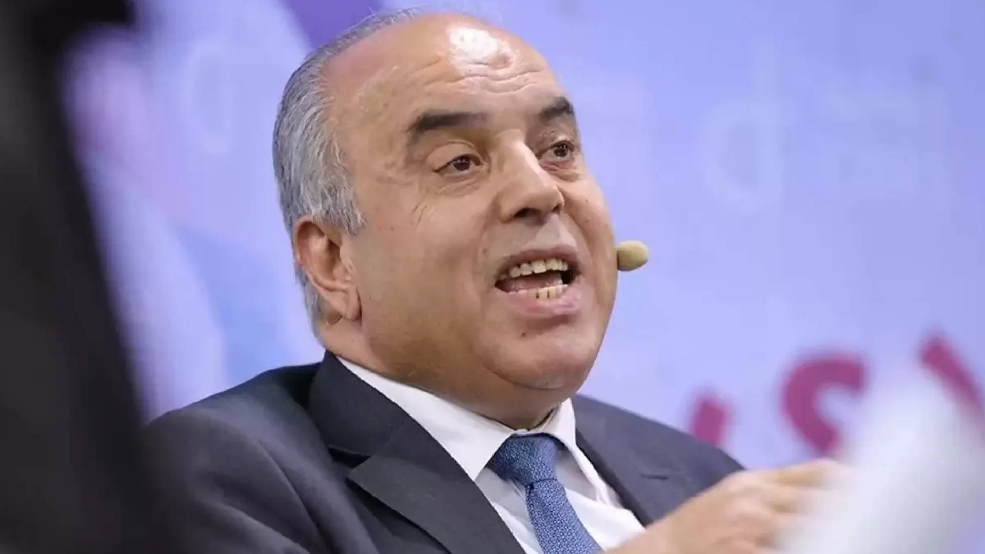 وزير التربية والتعليم عزمي محافظة