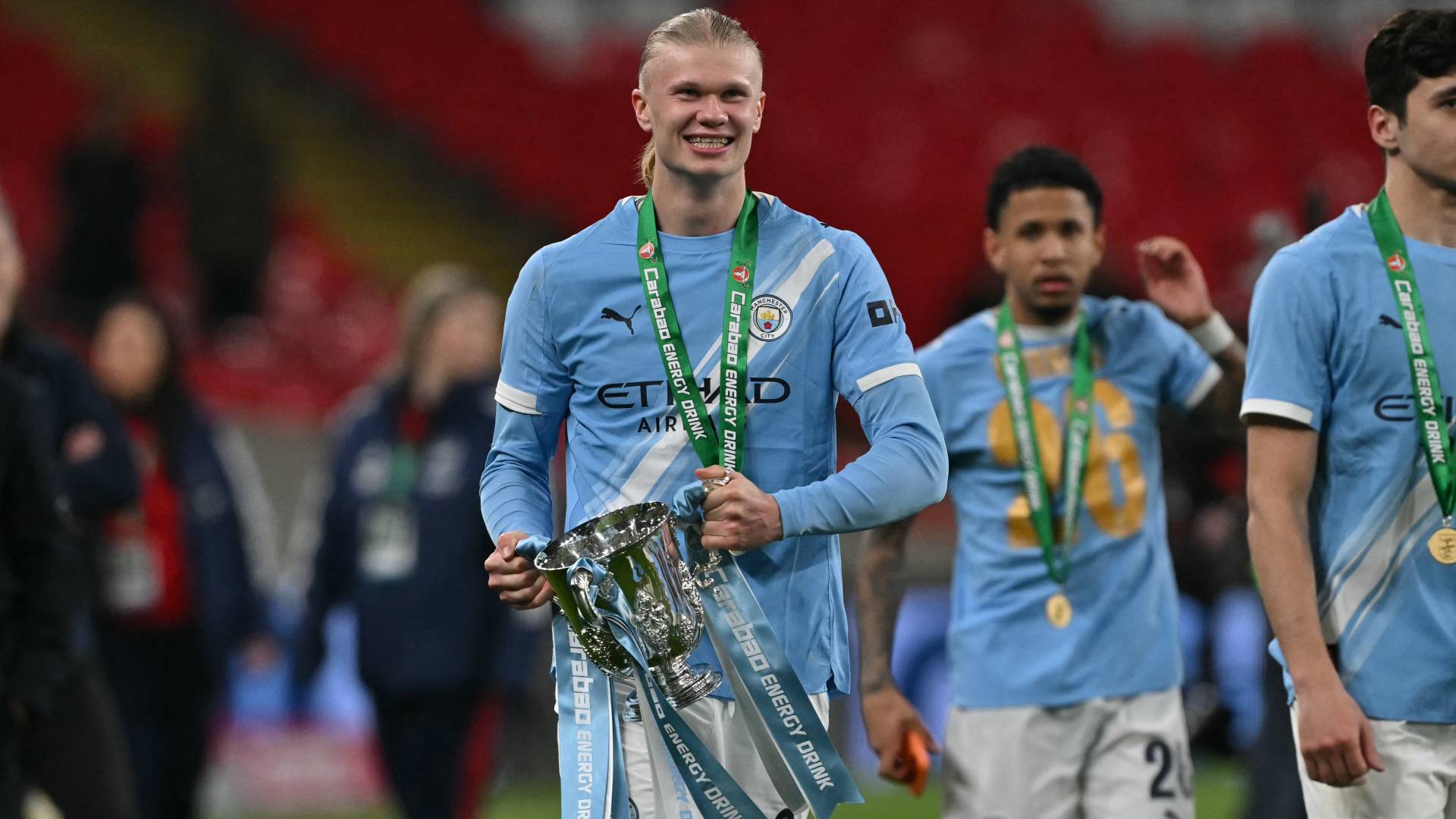 "الإعصار" النرويجي إيرلينج هالاند