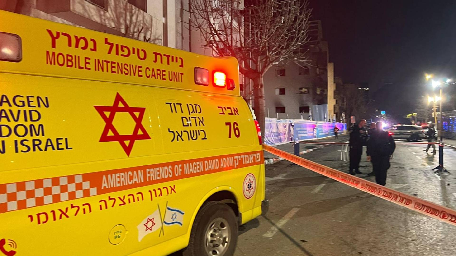 مصاب واحد على الأقل إثر سقوط شظايا في هجوم صاروخي إيراني على مناطق وسط فلسطين المحتلة