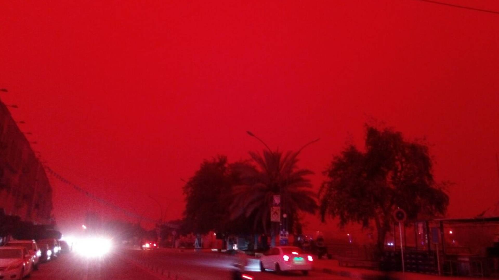 العاصفة الحمراء تجتاح المتوسط.. من ليبيا ومصر وصولا إلى بلاد الشام