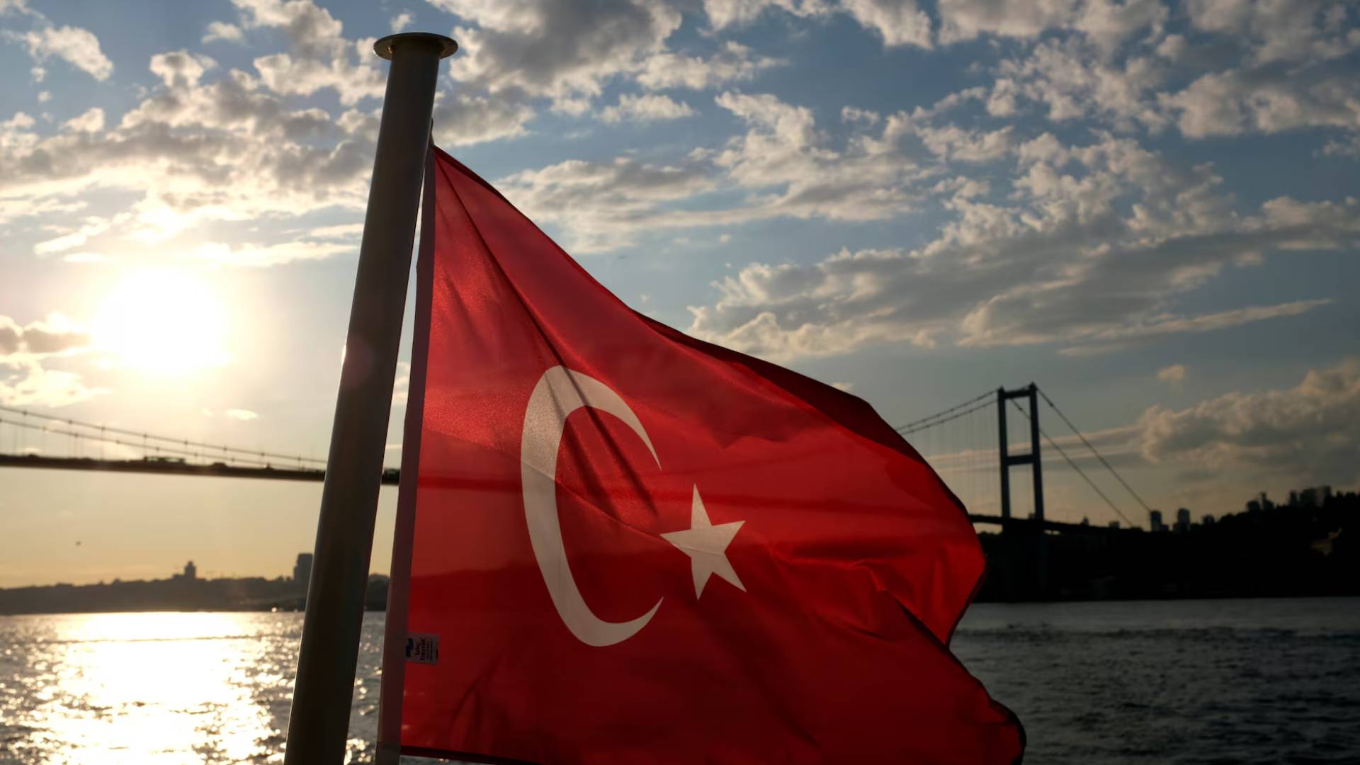 علم دولة تركيا