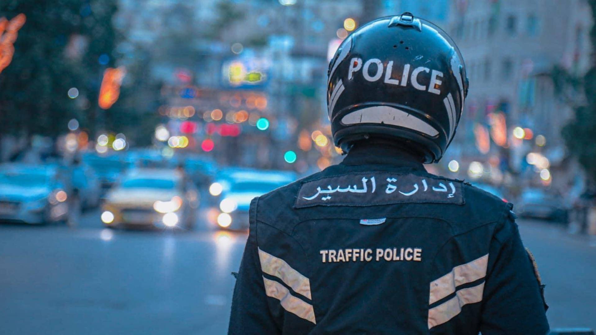 شرطي سير في عمان