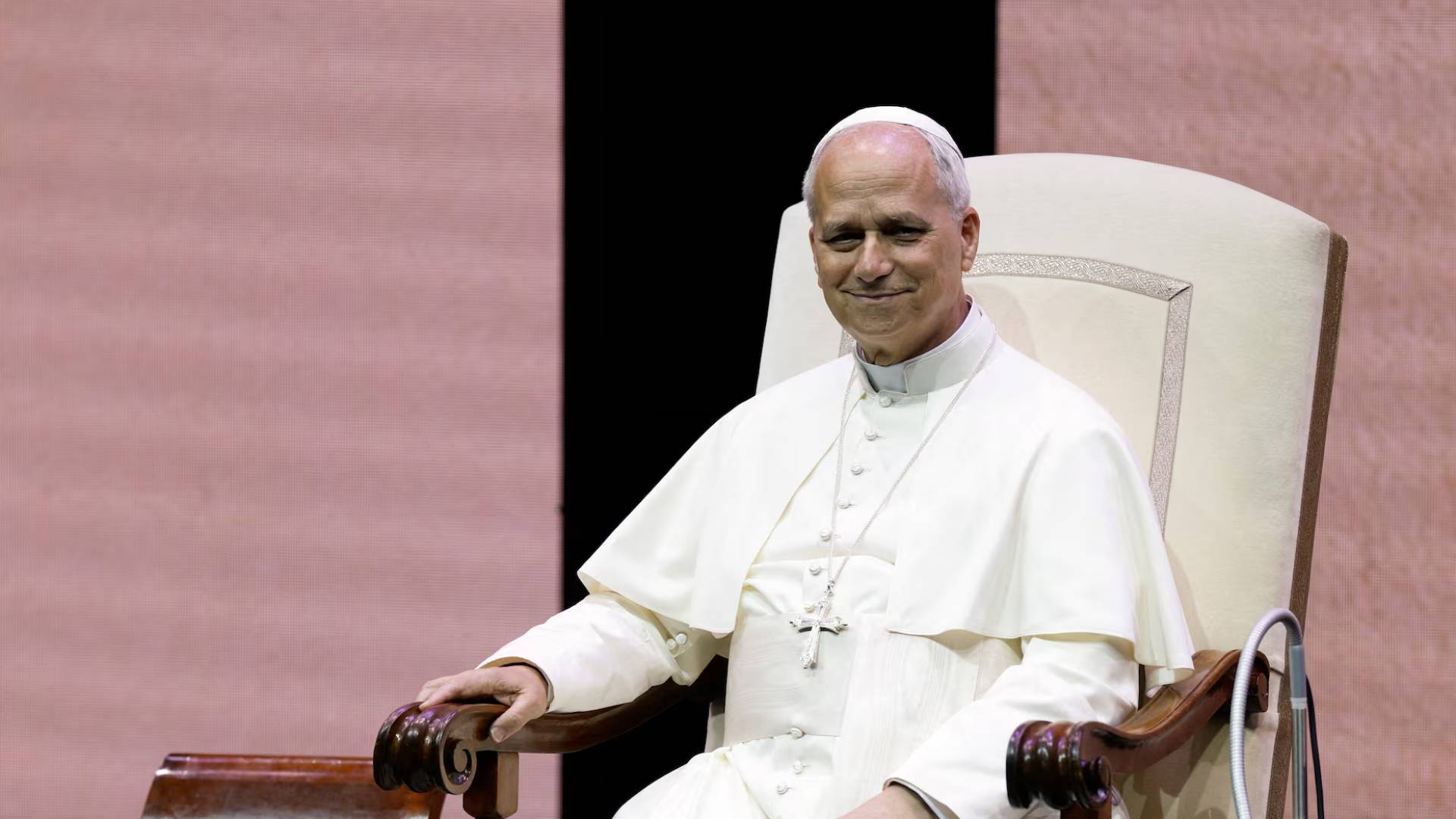 البابا ليو الرابع عشر